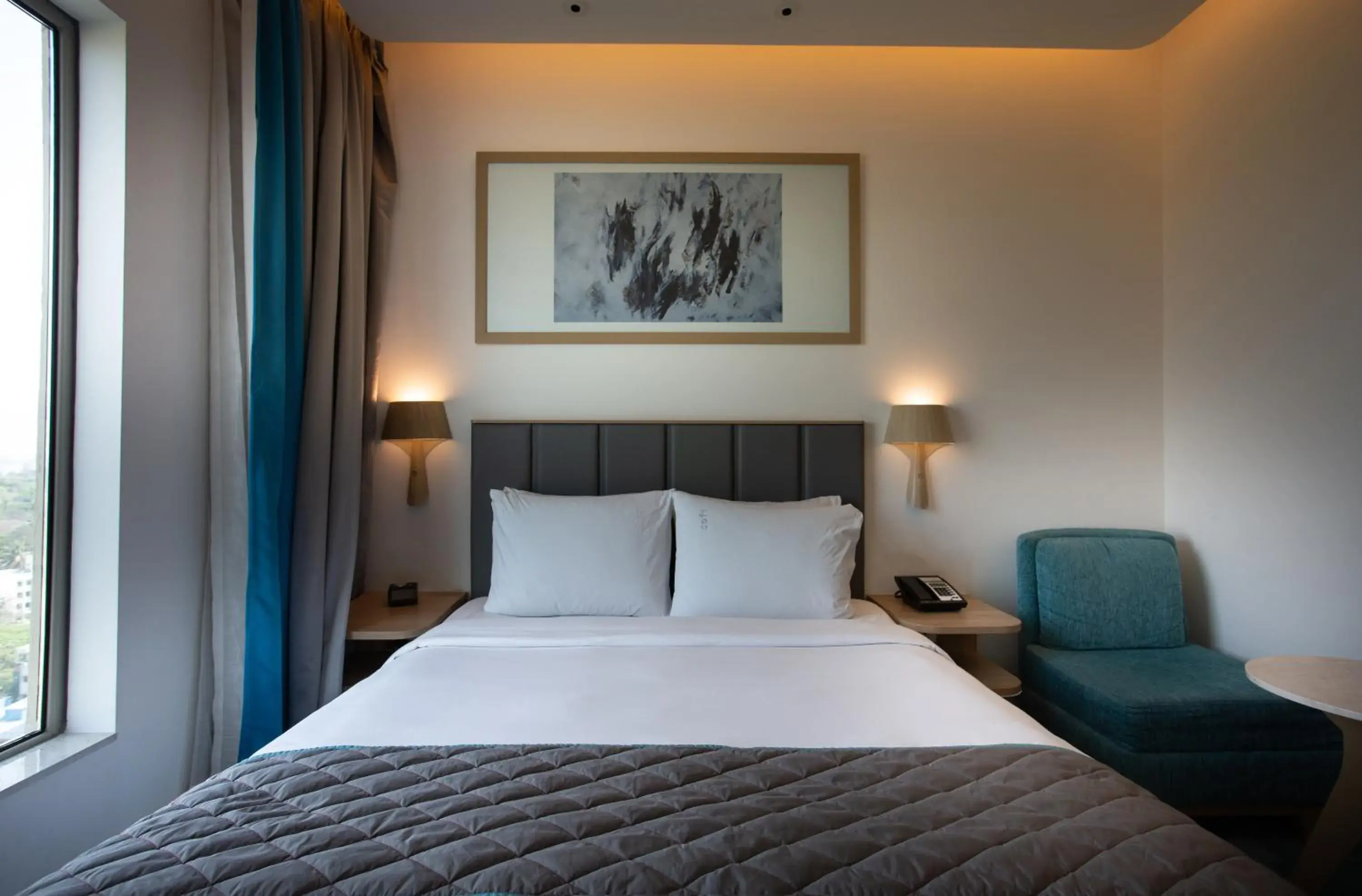 Bed in Holiday Inn Bengaluru Racecourse by IHG Bed in Holiday Inn Bengaluru Racecourse by IHG