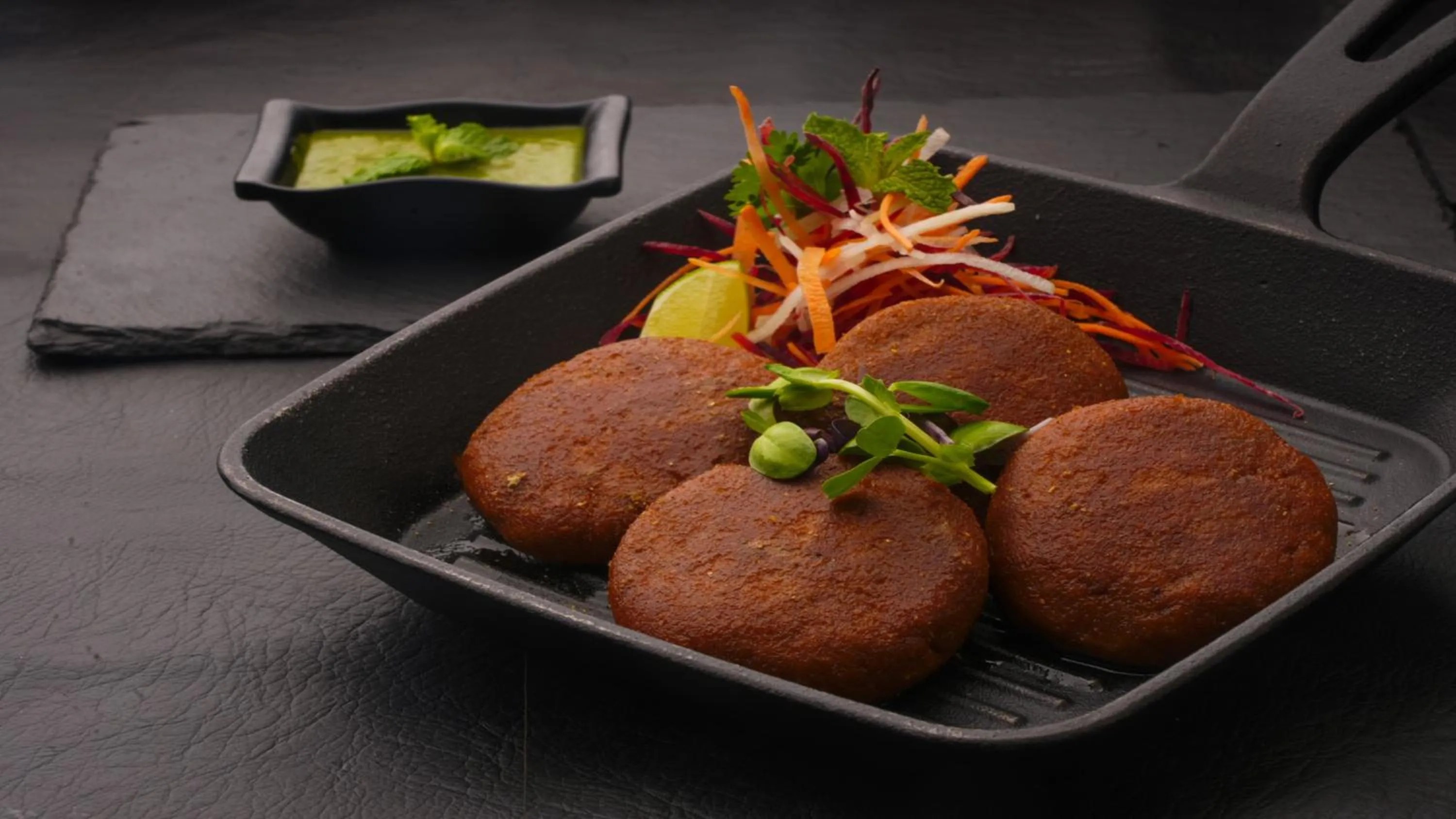 Restaurant/places to eat in Holiday Inn Bengaluru Racecourse by IHG