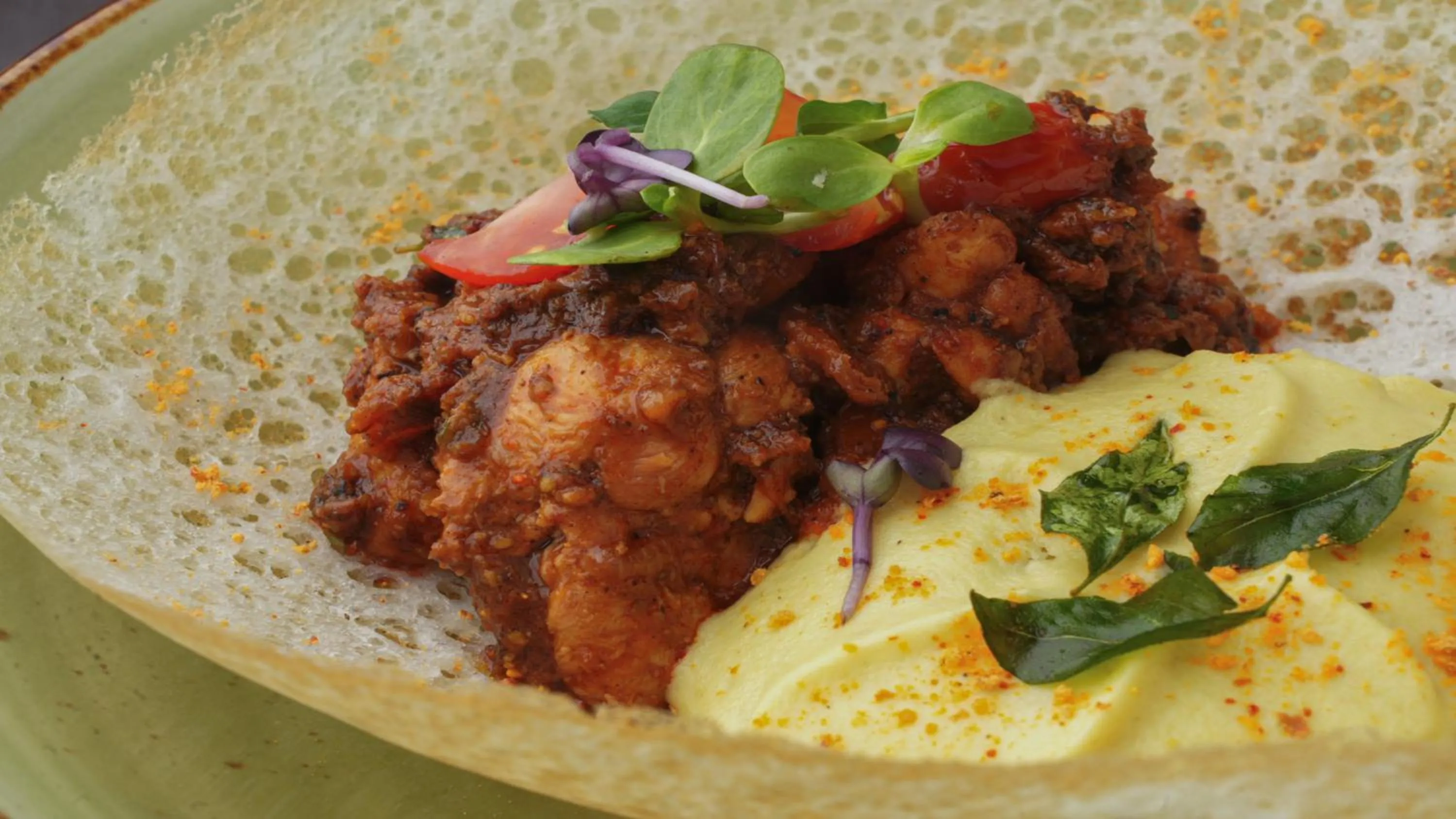 Lounge or bar in Holiday Inn Bengaluru Racecourse by IHG