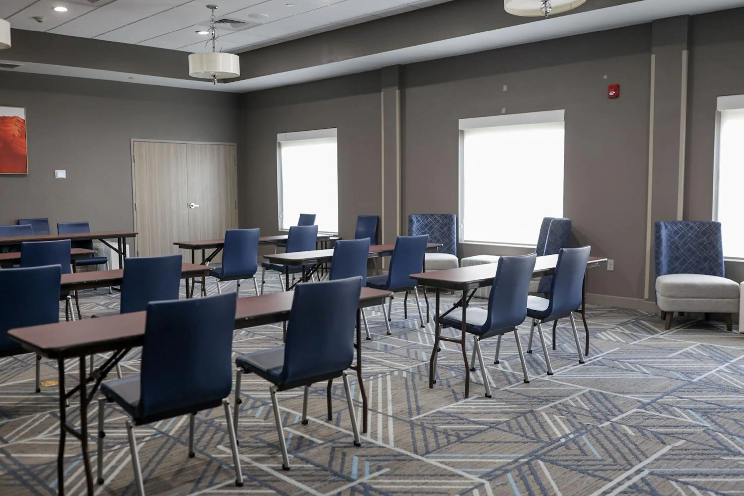 Meeting/conference room in Holiday Inn Express & Suites Memphis Arpt Elvis Presley Blv by IHG
