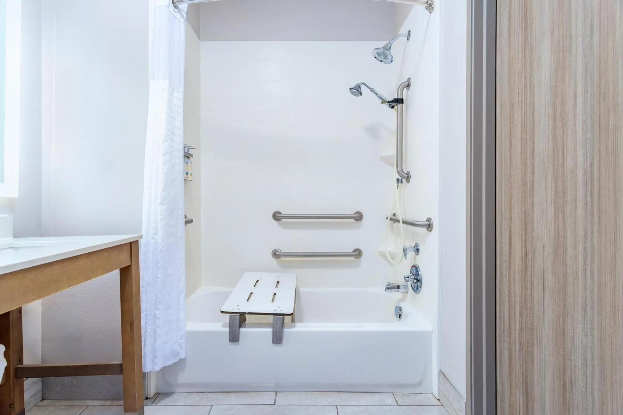 Bathroom in Holiday Inn Express & Suites Memphis Arpt Elvis Presley Blv by IHG