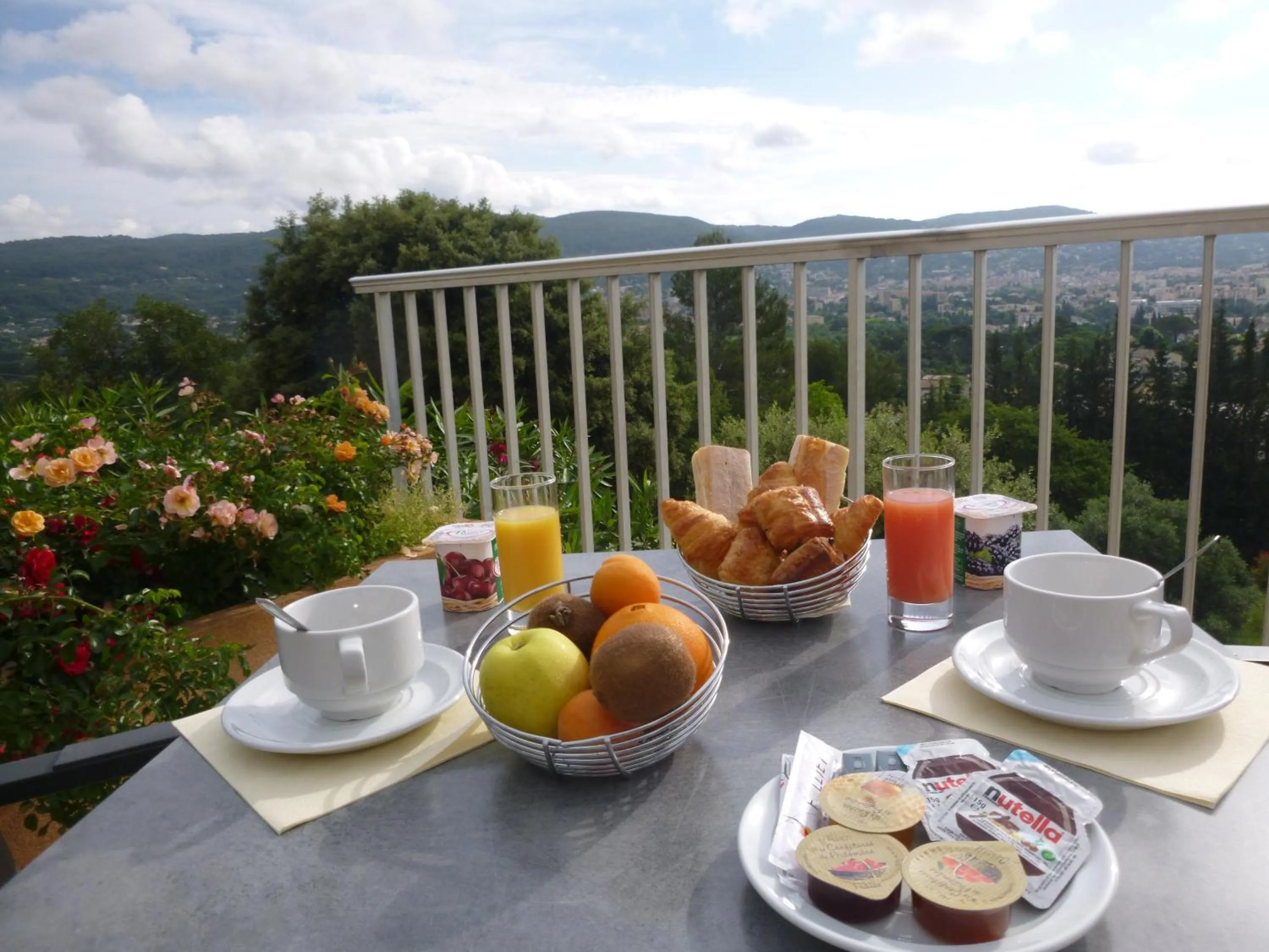 Continental breakfast in Logis Hotel Le Col De L'ange