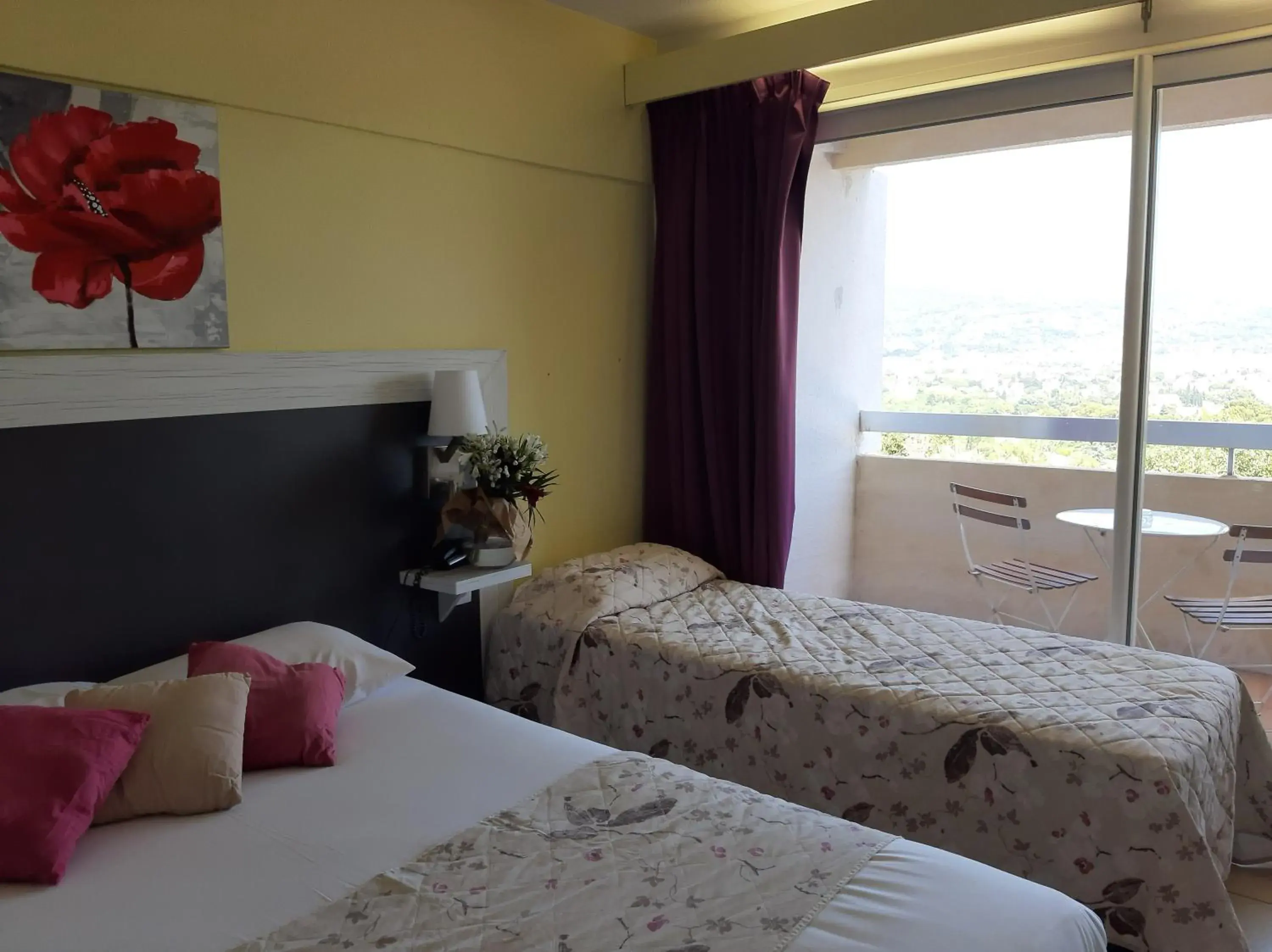 Bed in Logis Hotel Le Col De L'ange Bed in Logis Hotel Le Col De L'ange