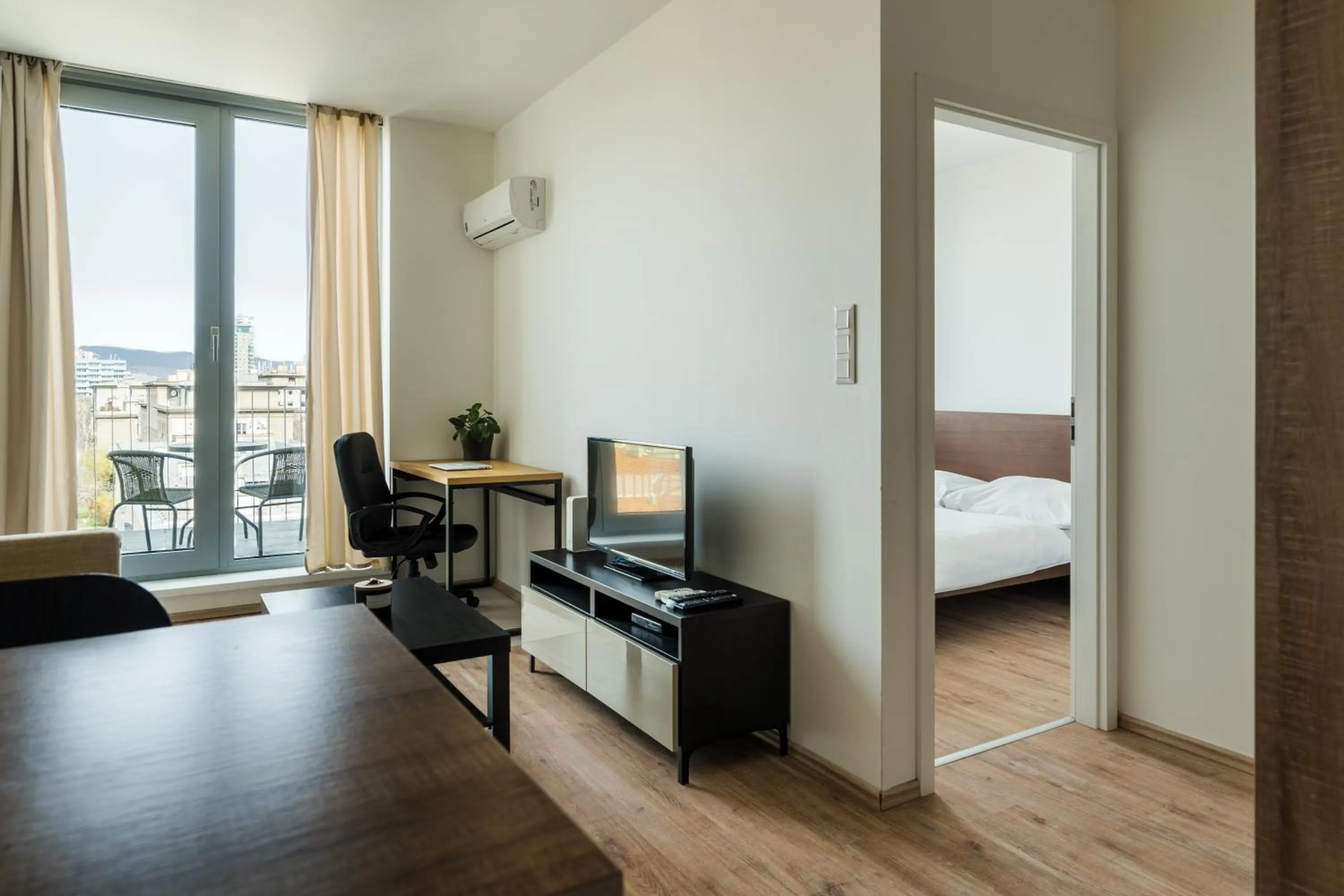 Living room, Bed in Apollis Business&Budget by Ambiente