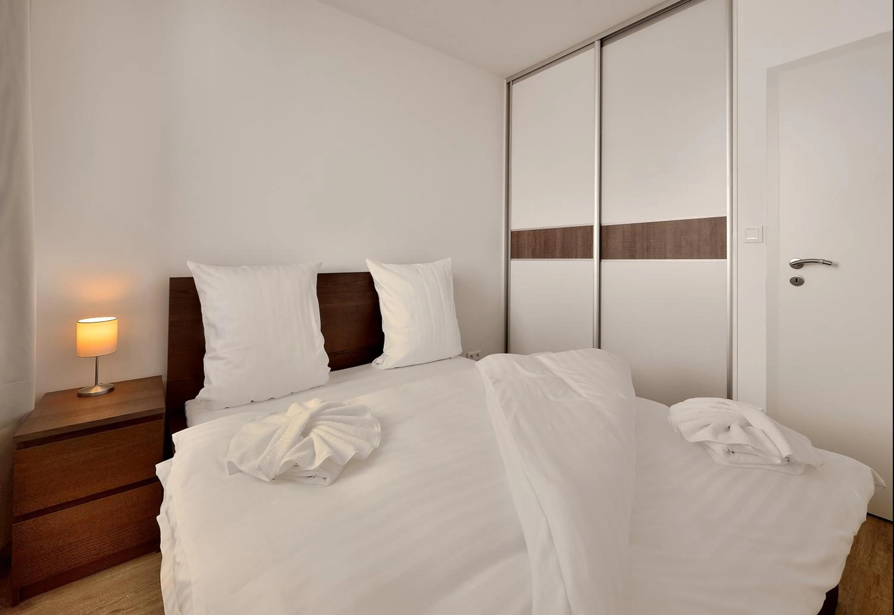 Bedroom, Bed in Apollis Business&Budget by Ambiente