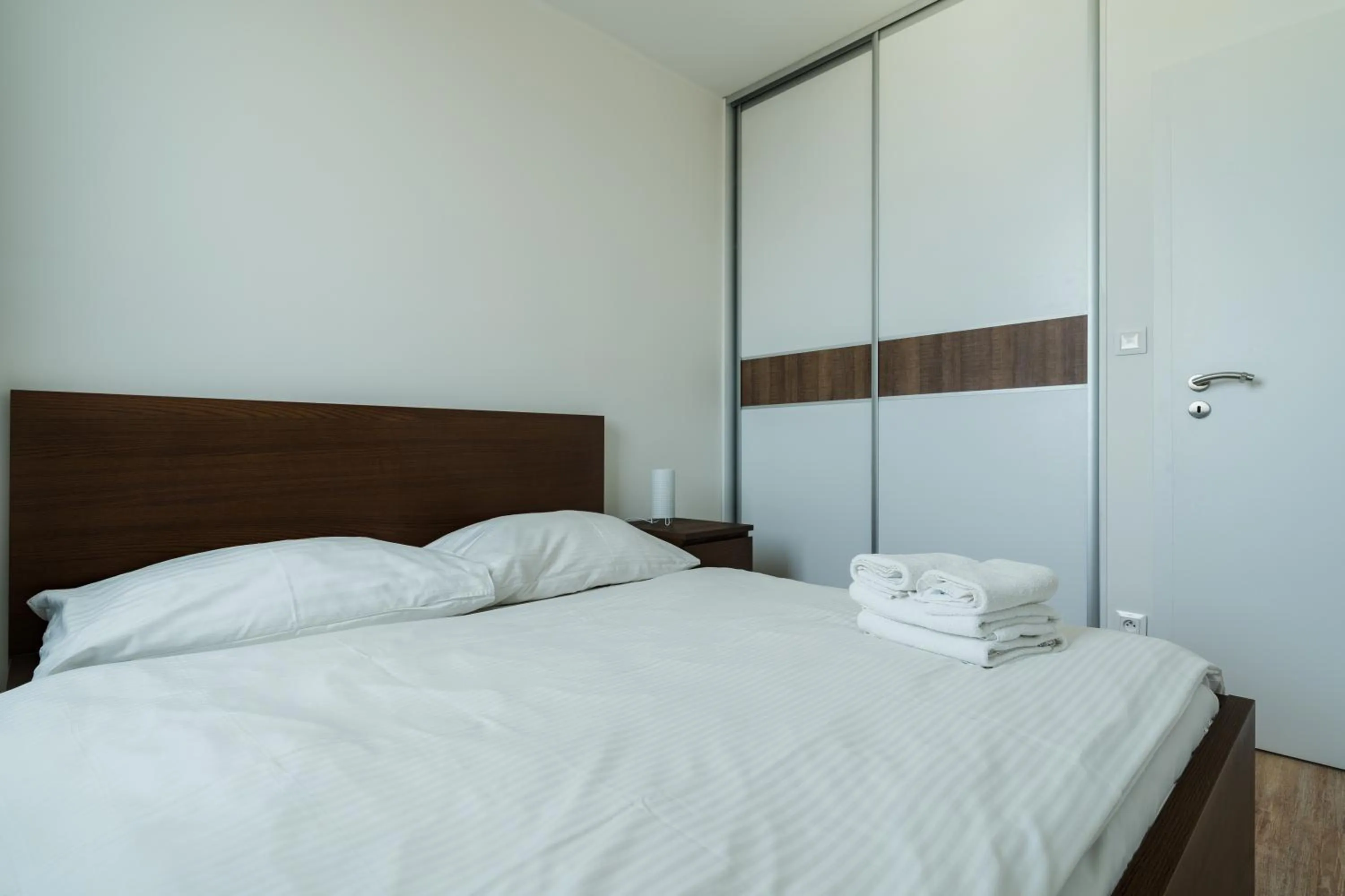 Bedroom, Bed in Apollis Business&Budget by Ambiente