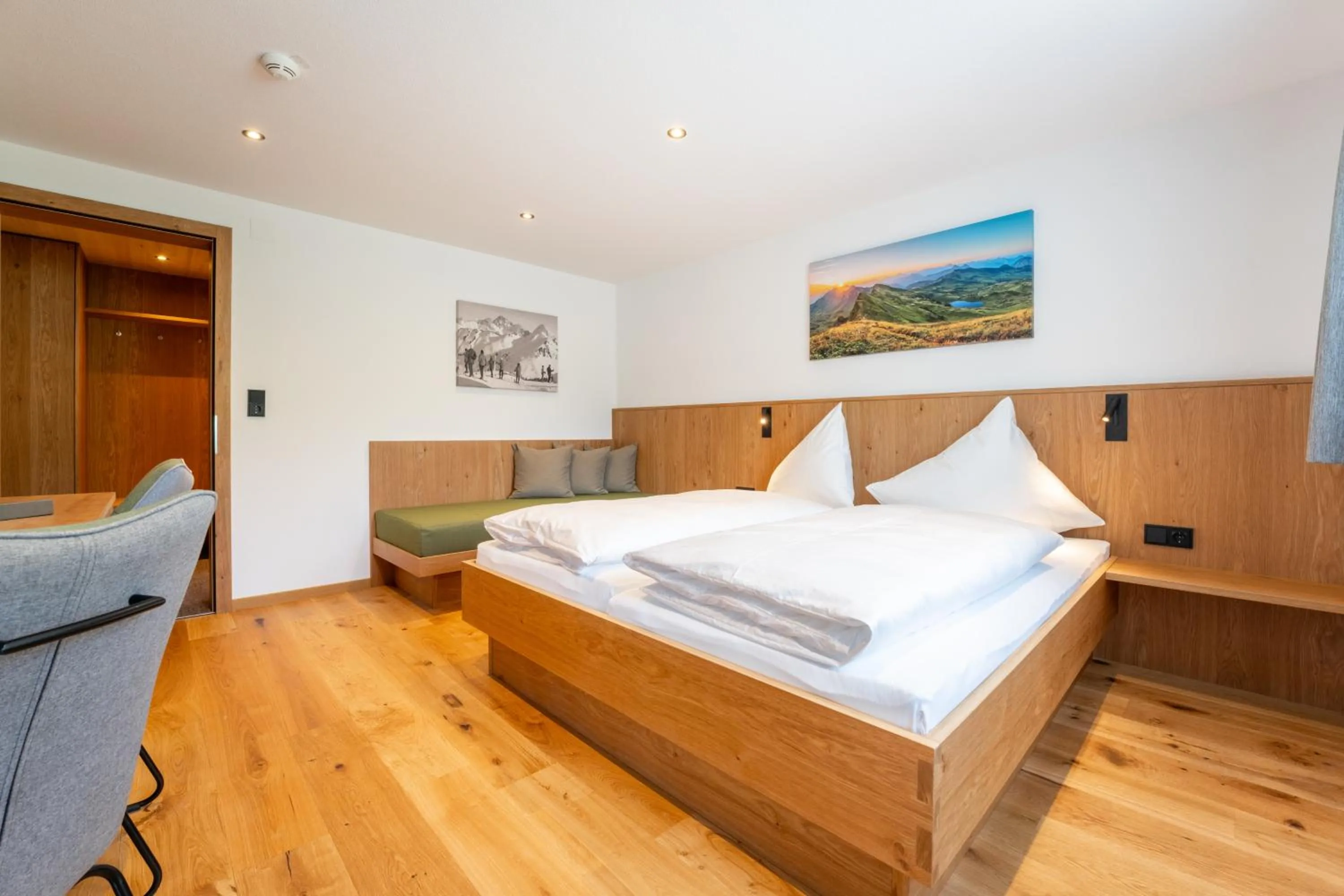 Photo of the whole room in Hotel Garni Krumbach