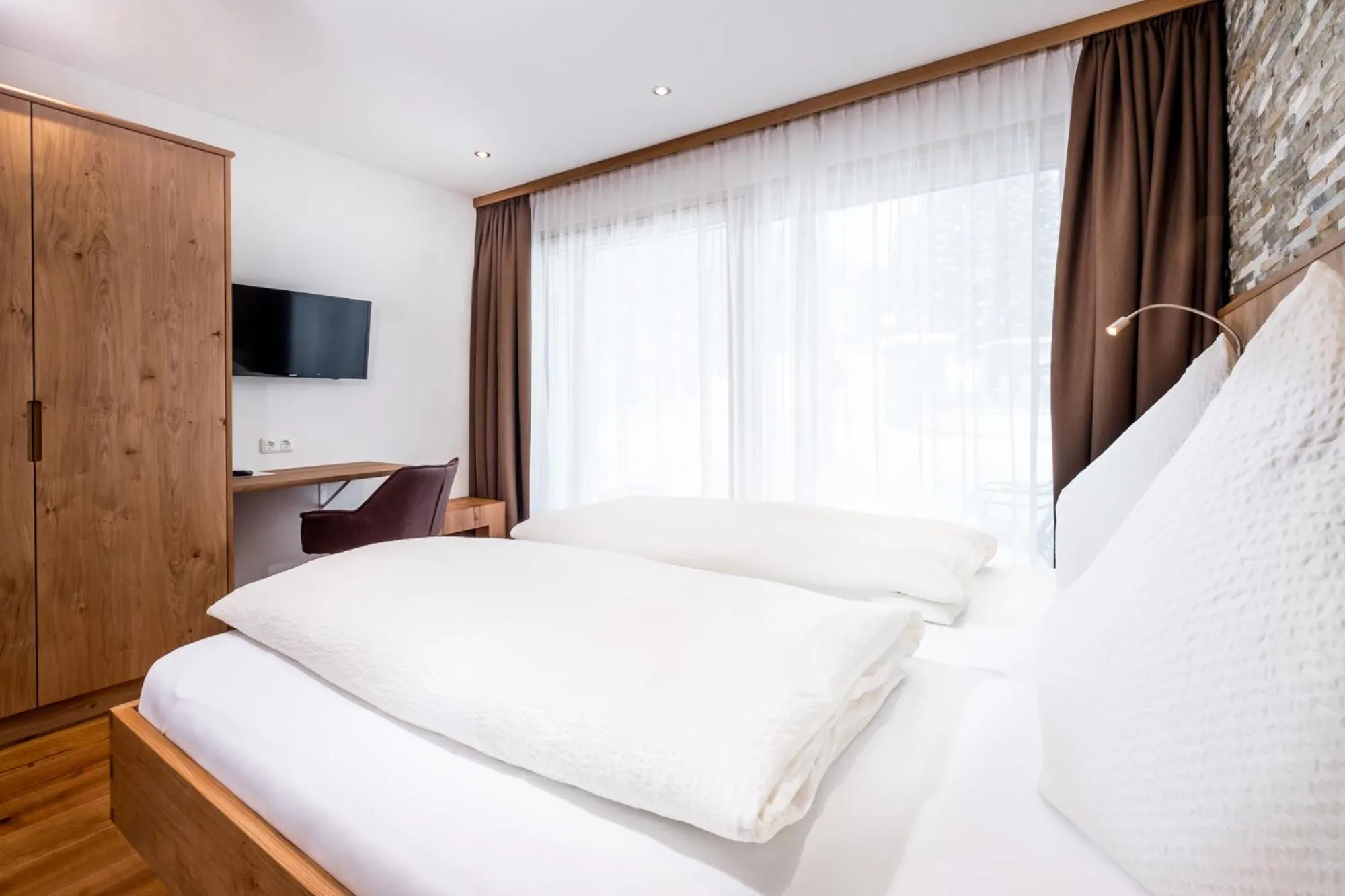 Bed in Hotel Garni Krumbach