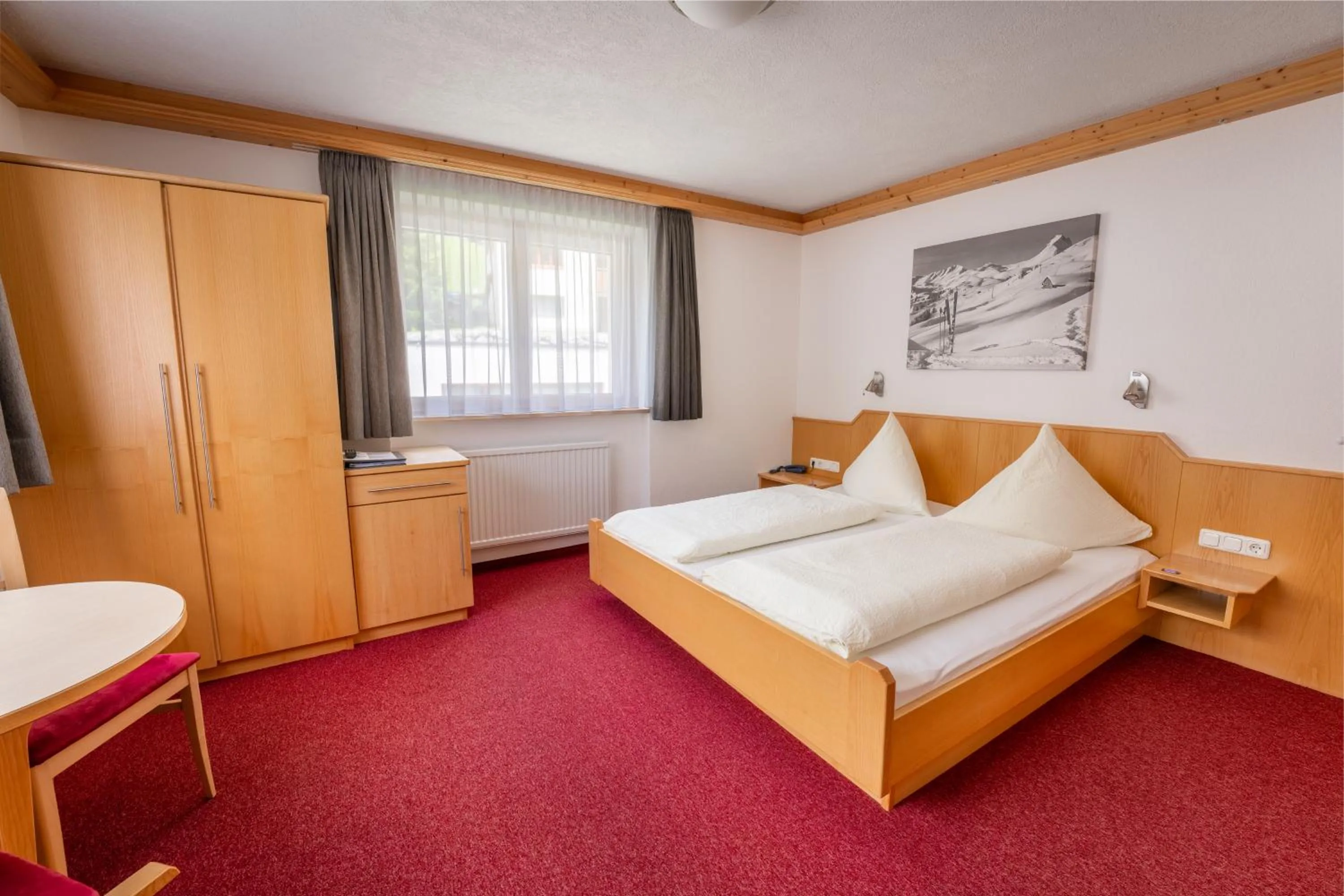 Photo of the whole room in Hotel Garni Krumbach