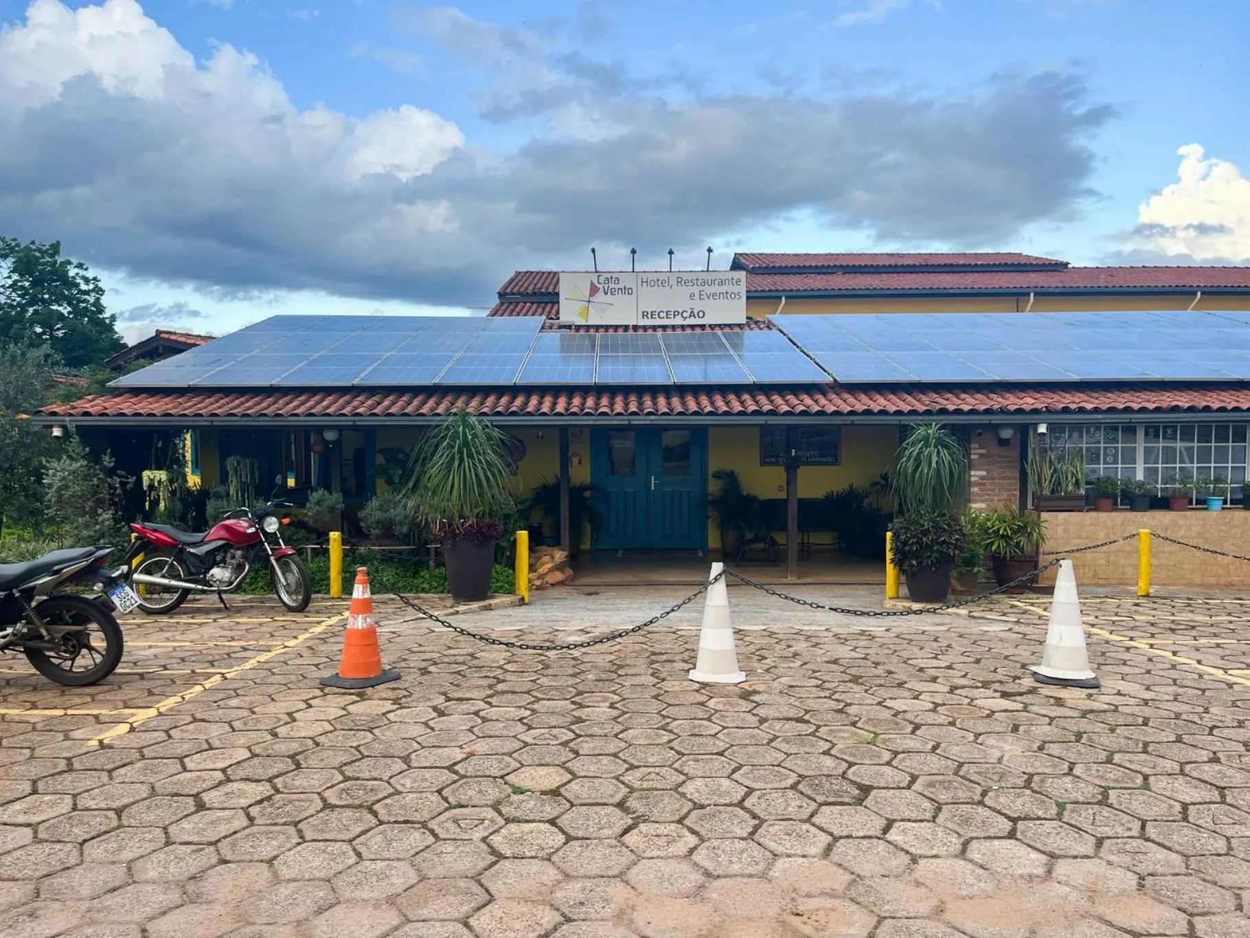 Property building in Hotel Catavento