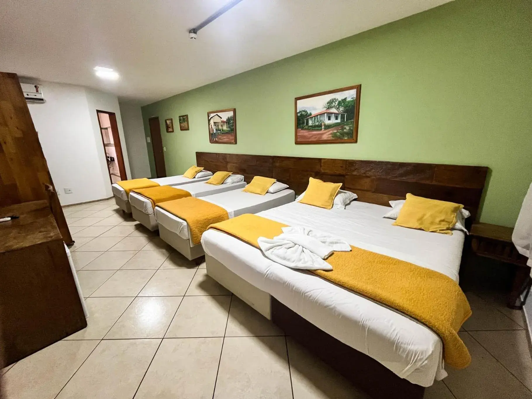 Family Room in Hotel Catavento Family Room in Hotel Catavento