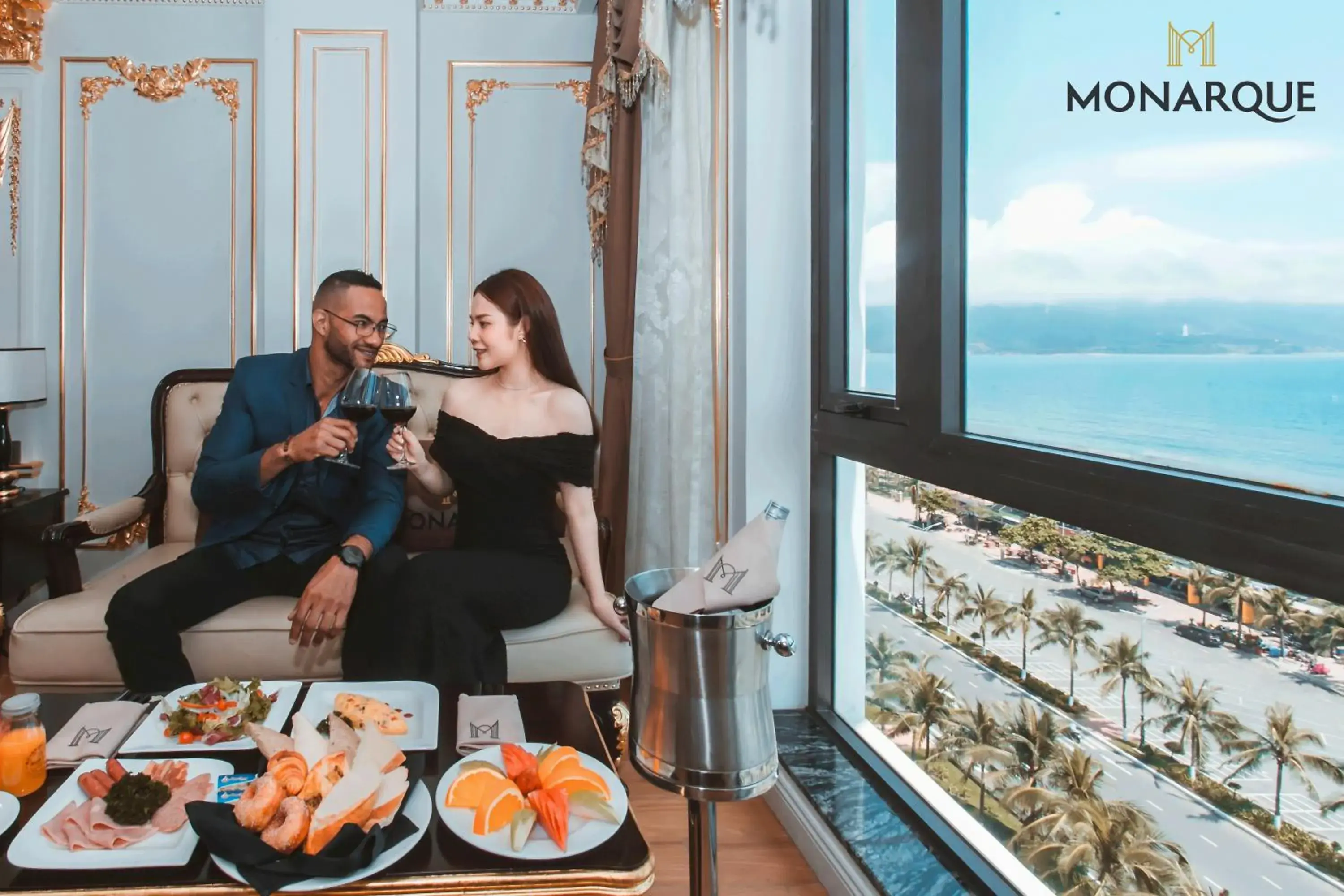 Restaurant/places to eat in Monarque Hotel Danang Restaurant/places to eat in Monarque Hotel Danang