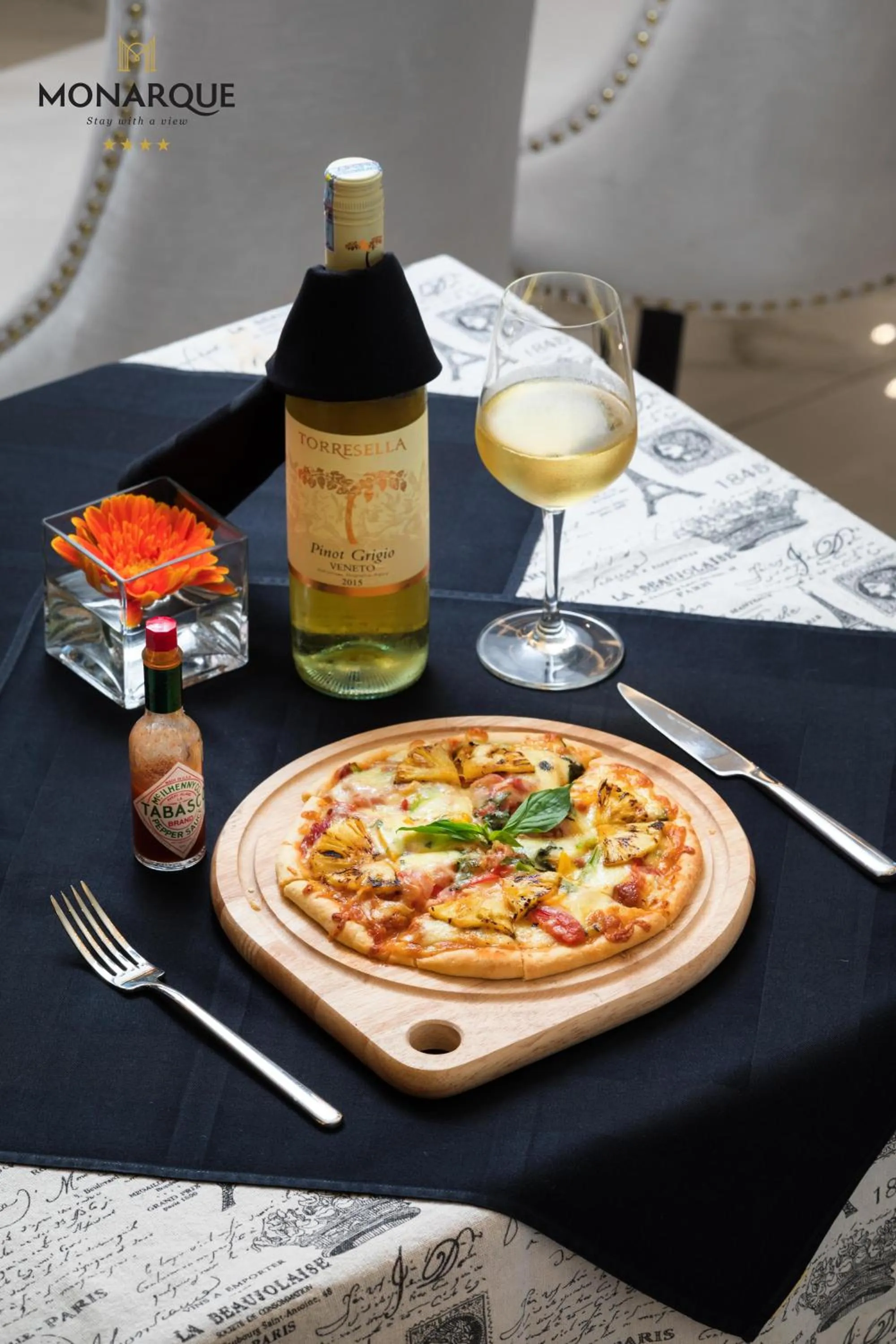 Food and drinks in Monarque Hotel Danang