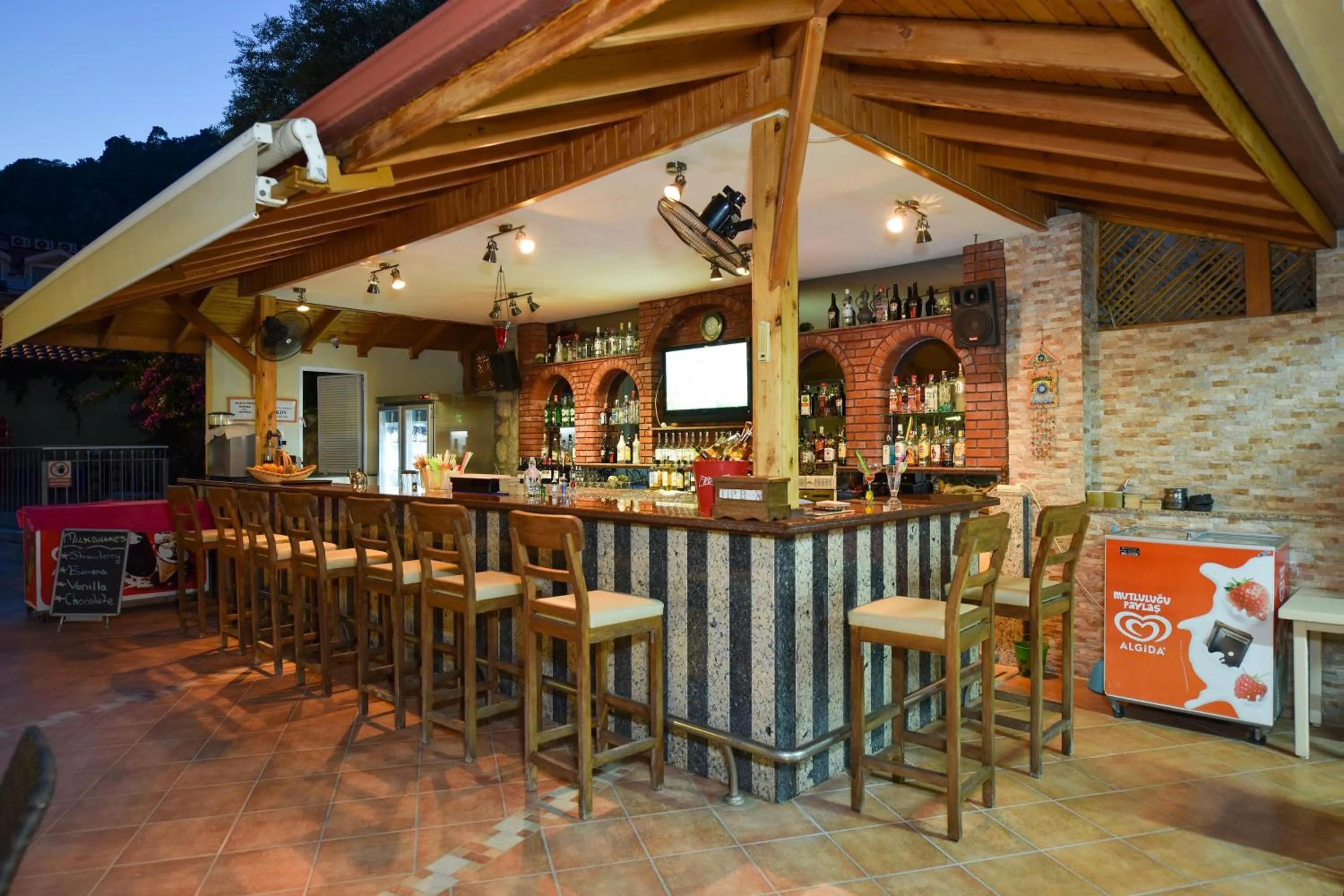 Lounge or bar in Belcehan Hotel