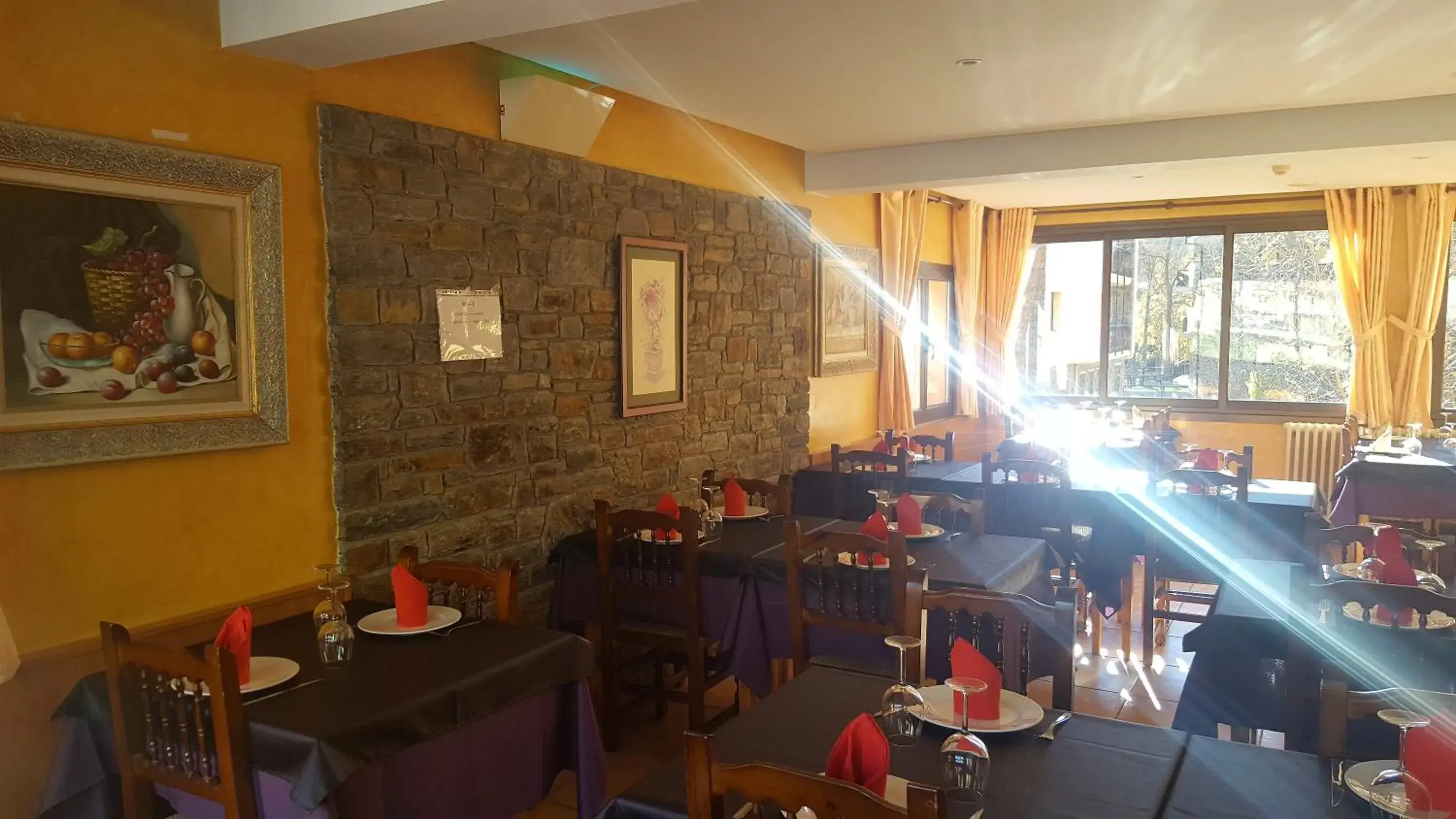 Restaurant/places to eat in Hotel Sucara Restaurant/places to eat in Hotel Sucara