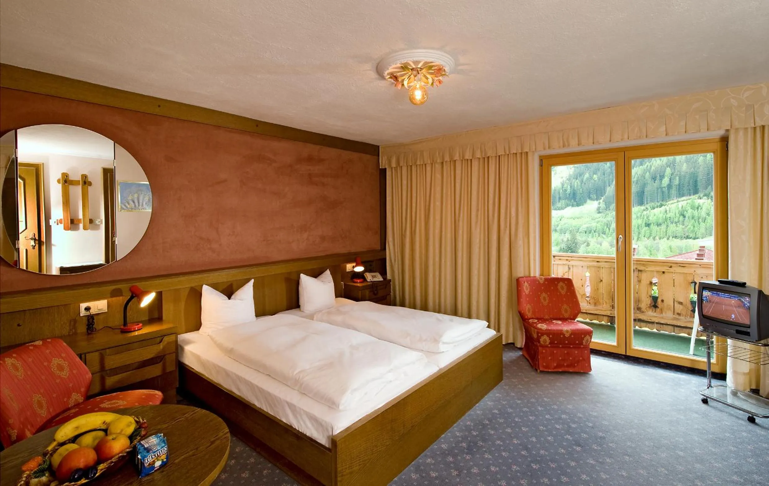 Photo of the whole room, Bed in Hotel Olympia