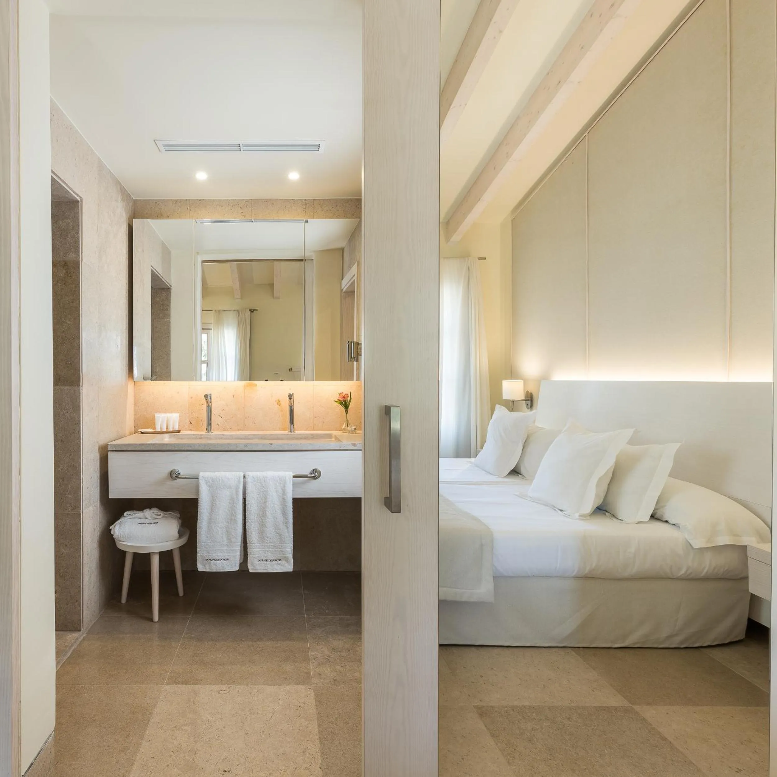 Bedroom, Bed in Hotel Sa Franquesa Nova