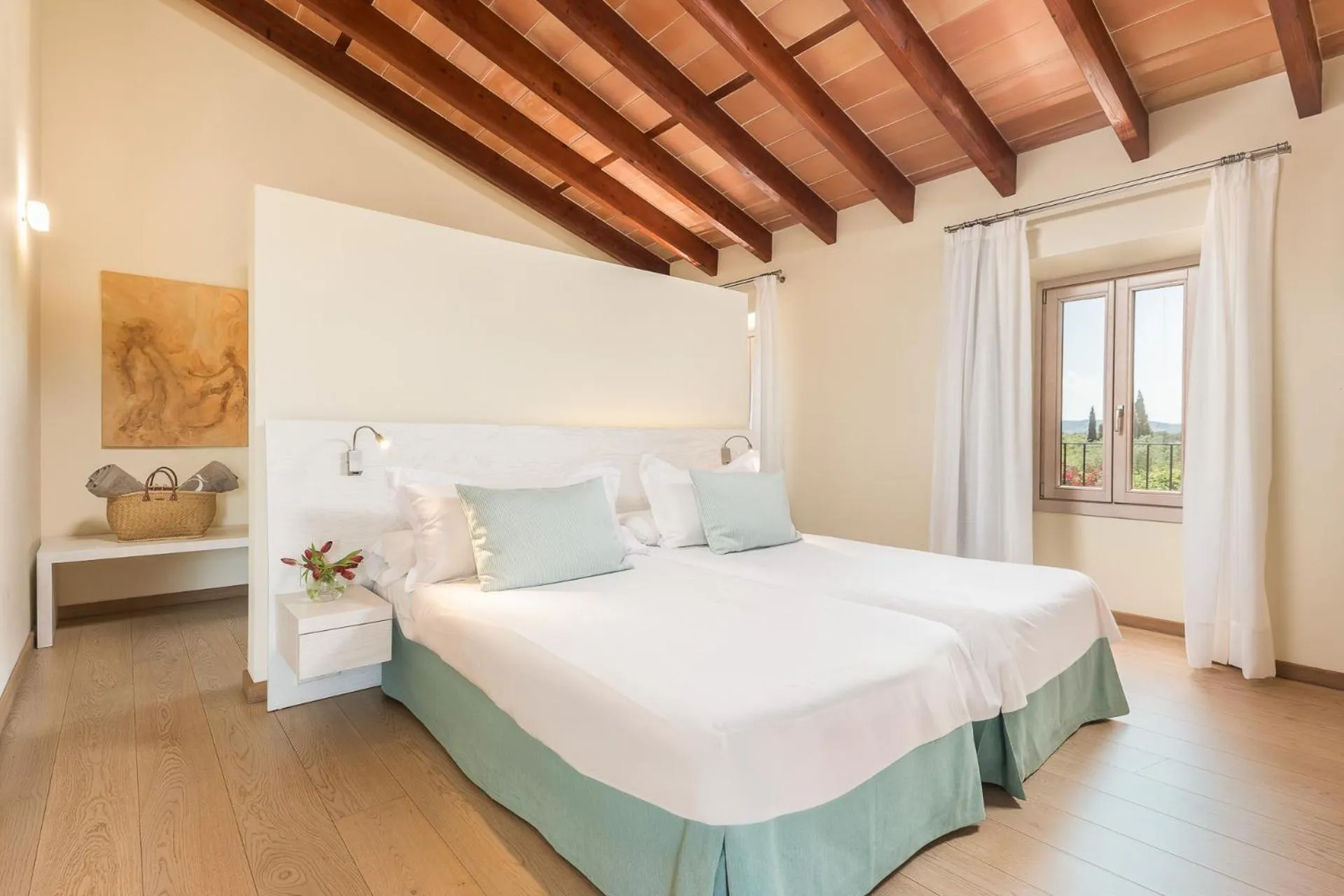 Bed in Hotel Sa Franquesa Nova