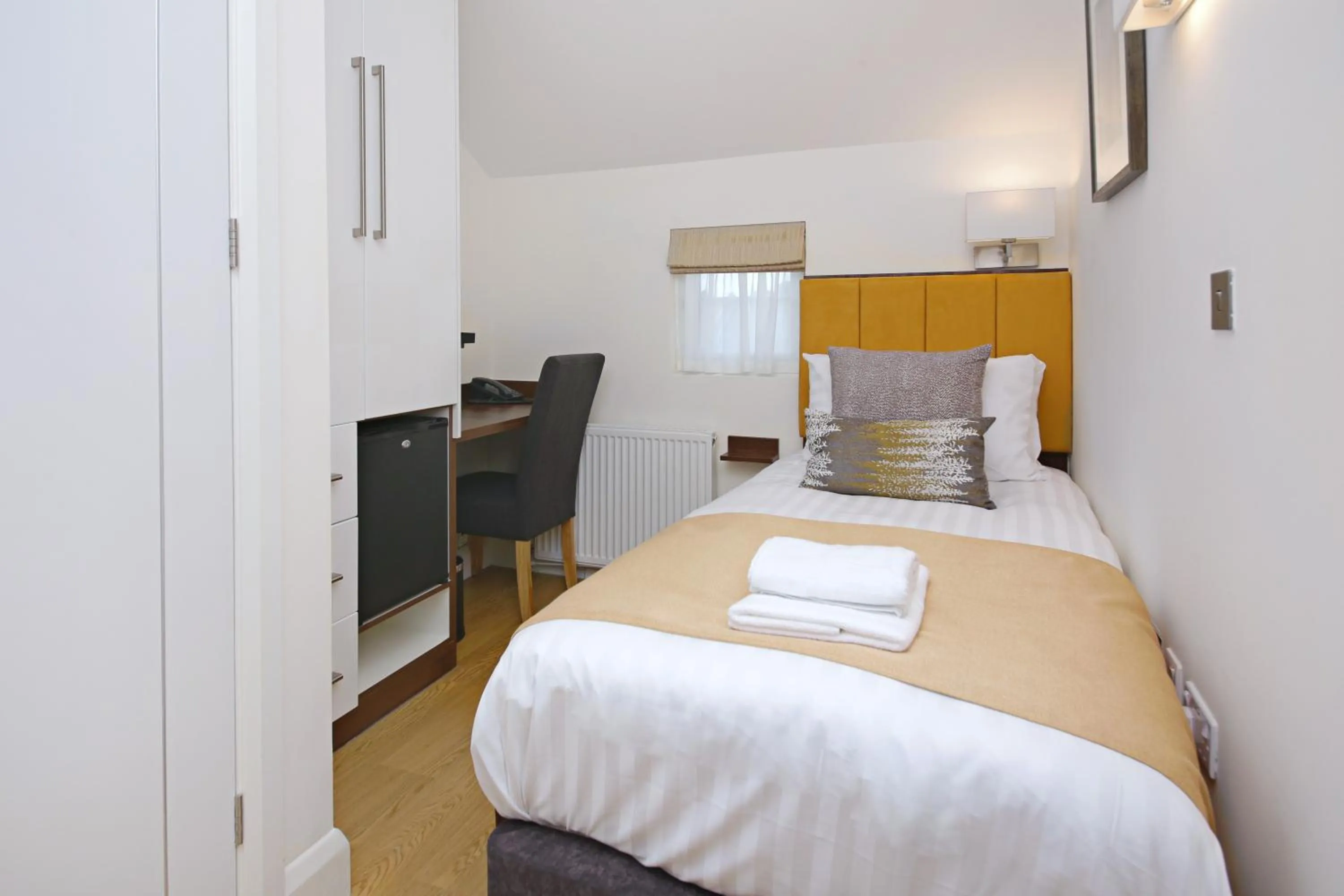 Bedroom, Bed in Imperial Guest House Ltd.