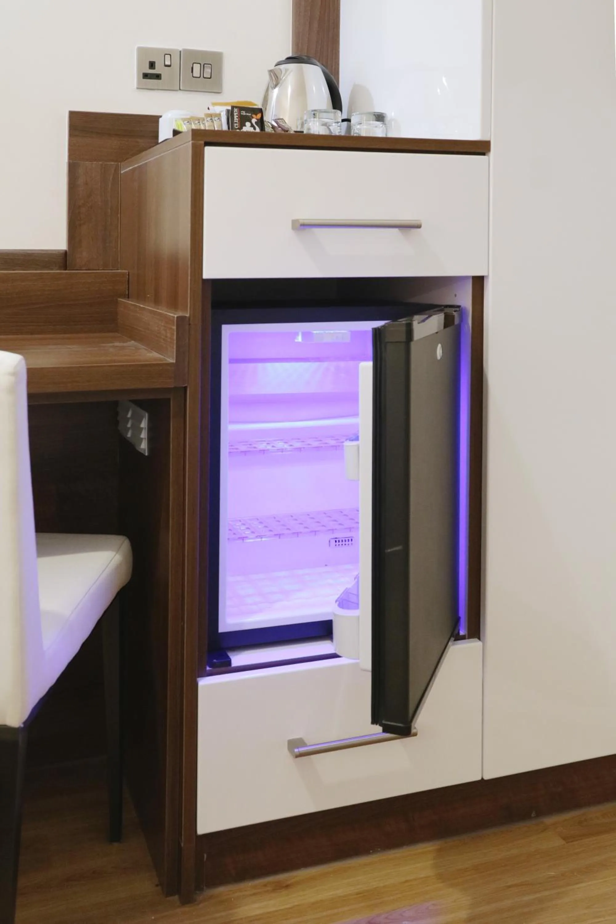 minibar in Imperial Guest House Ltd.