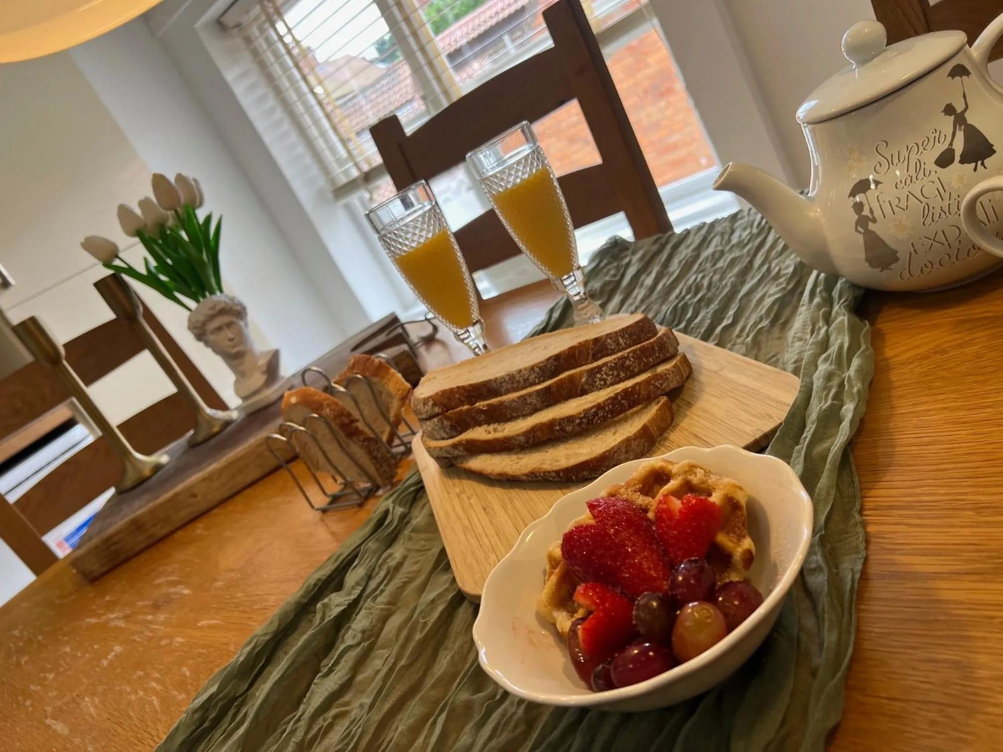 Breakfast in Blue Bell Cottage