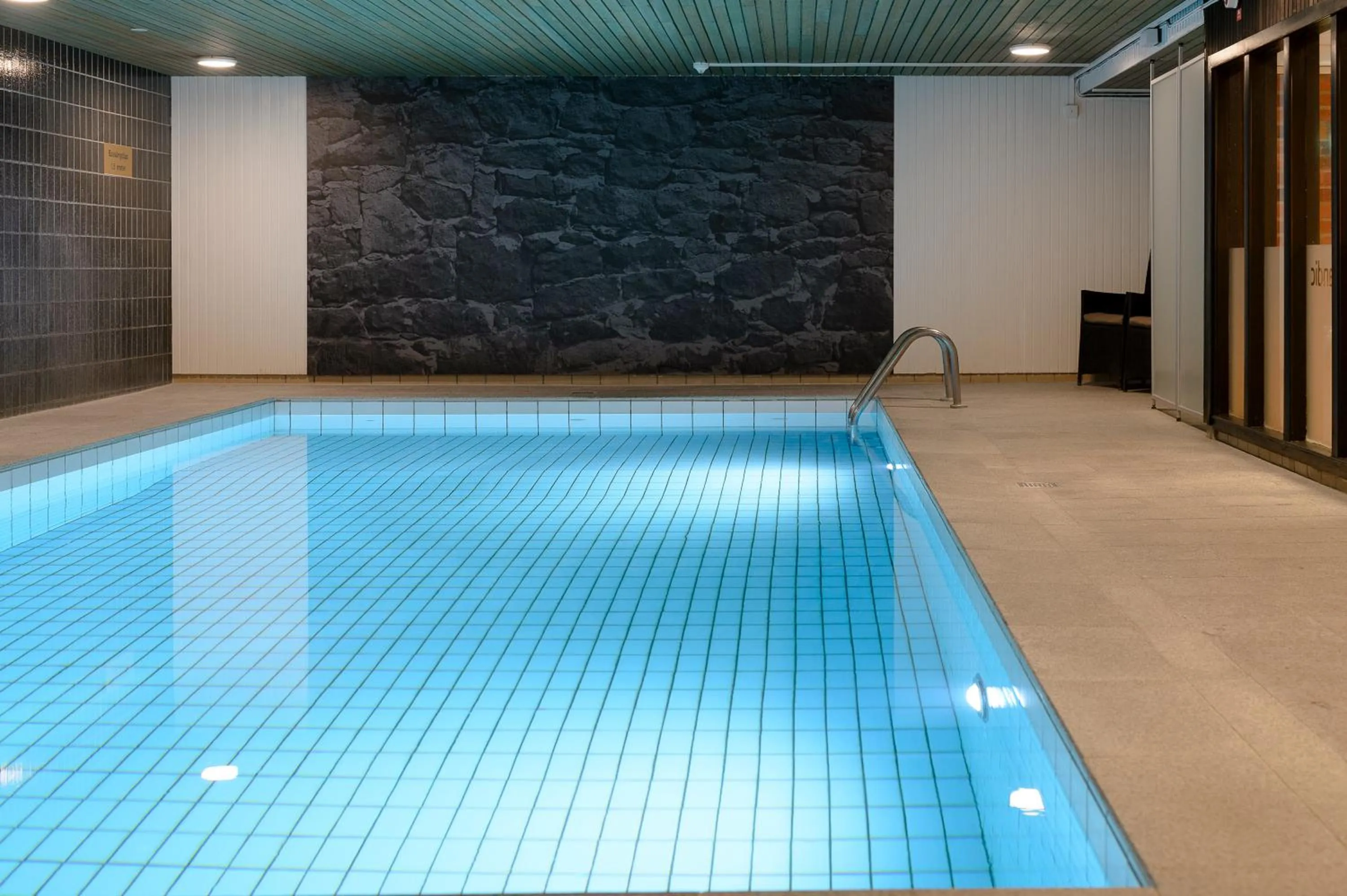 Swimming pool in Scandic Borlänge
