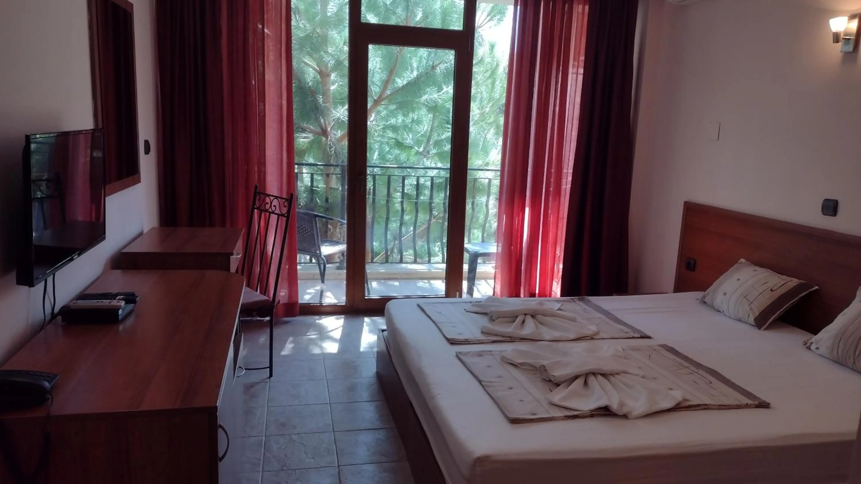 Photo of the whole room in Family Hotel Black Sea