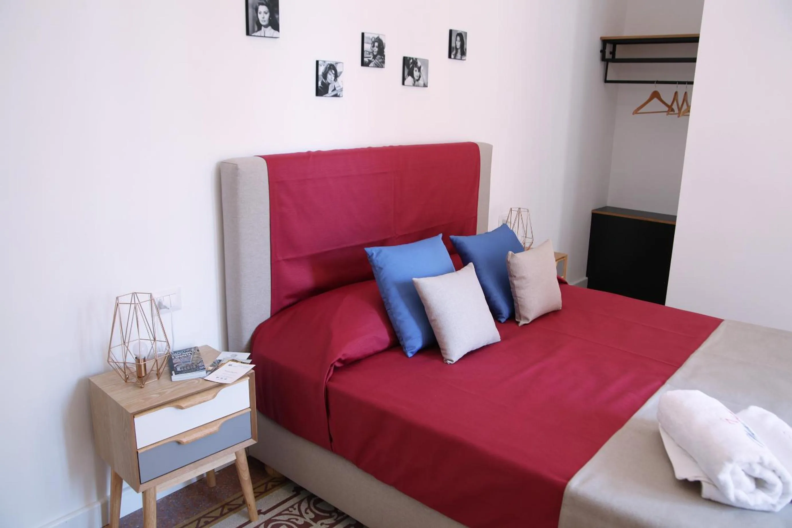 Photo of the whole room, Bed in Napoliamo Guest House