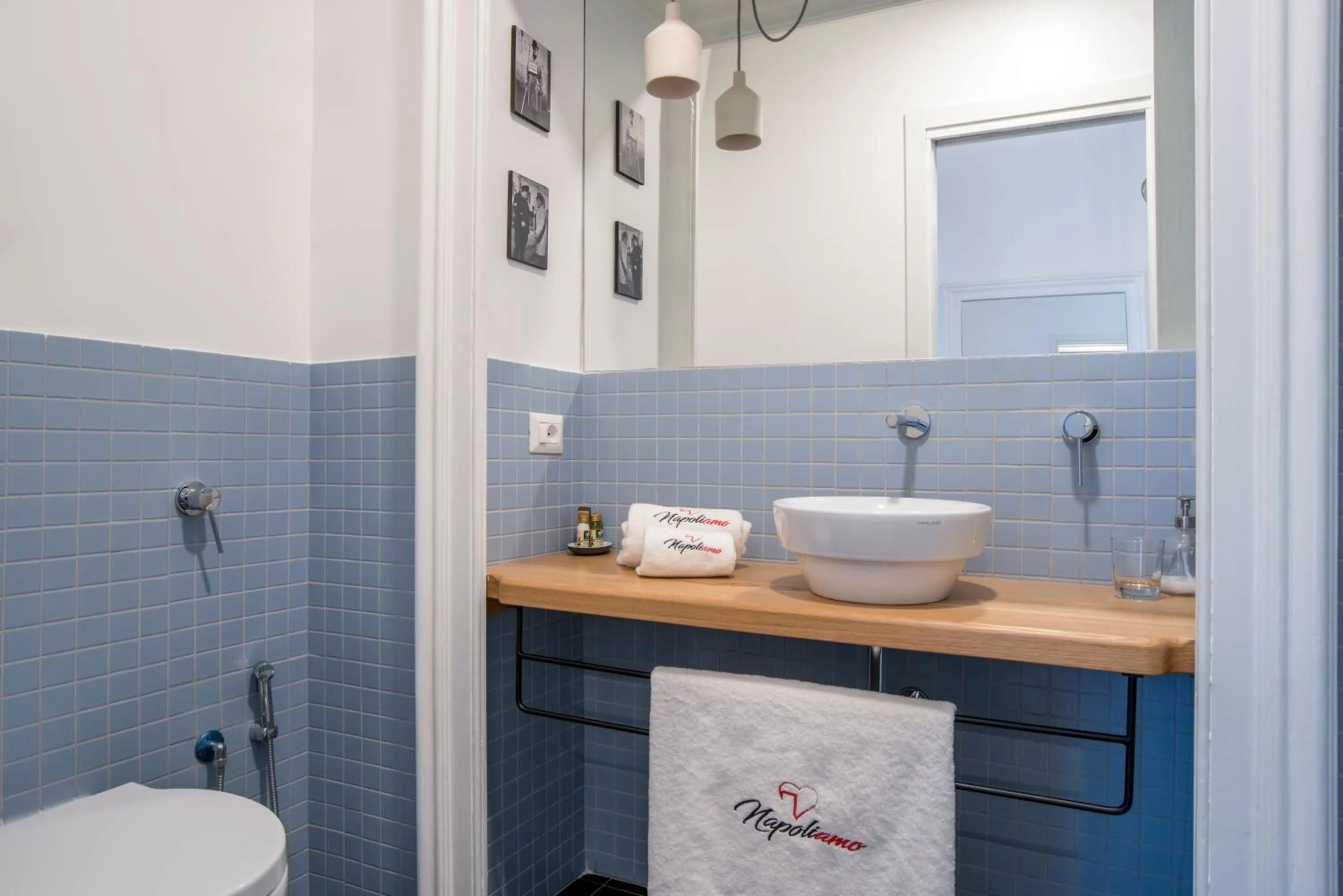 Bathroom in Napoliamo Guest House