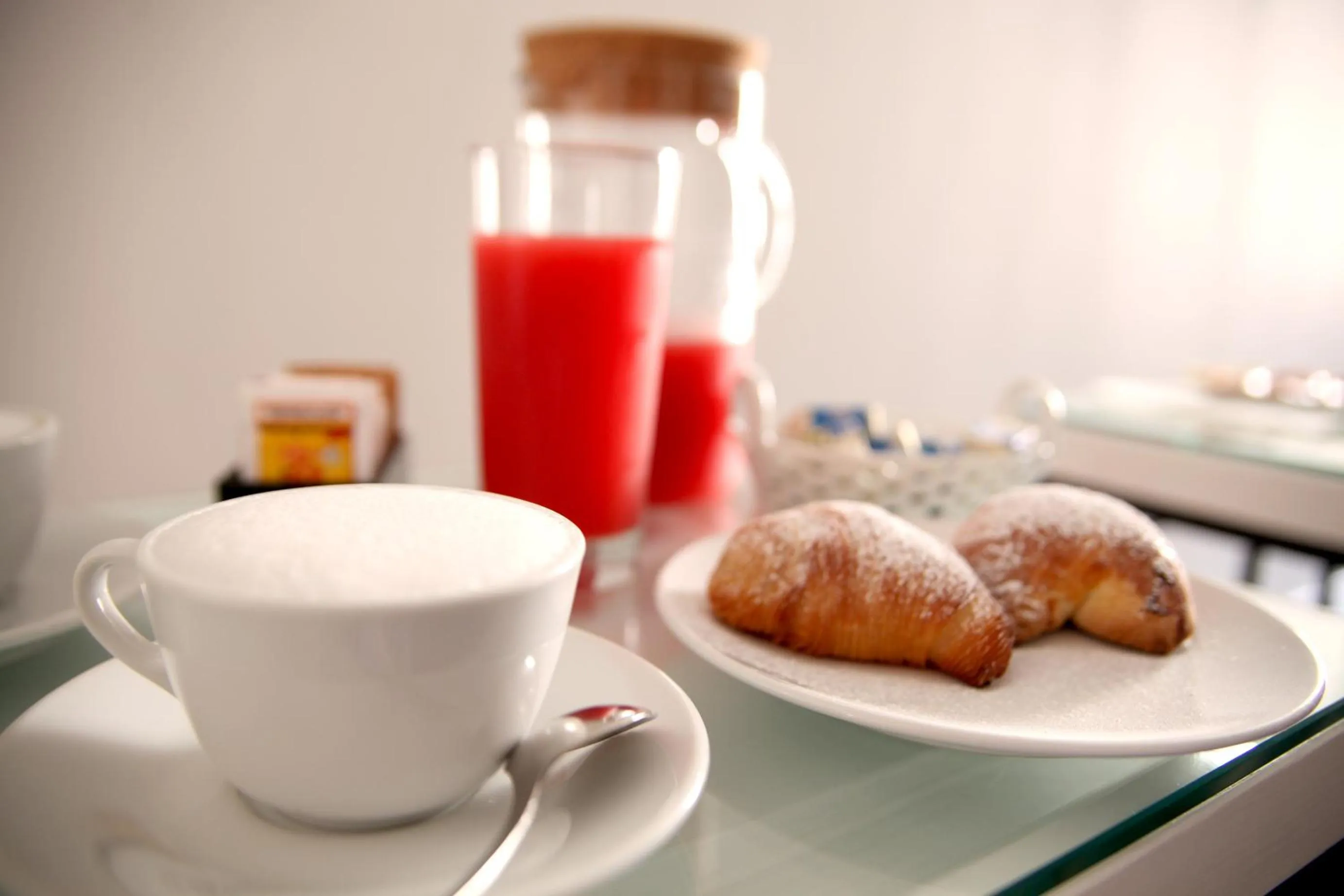 Italian breakfast in Napoliamo Guest House