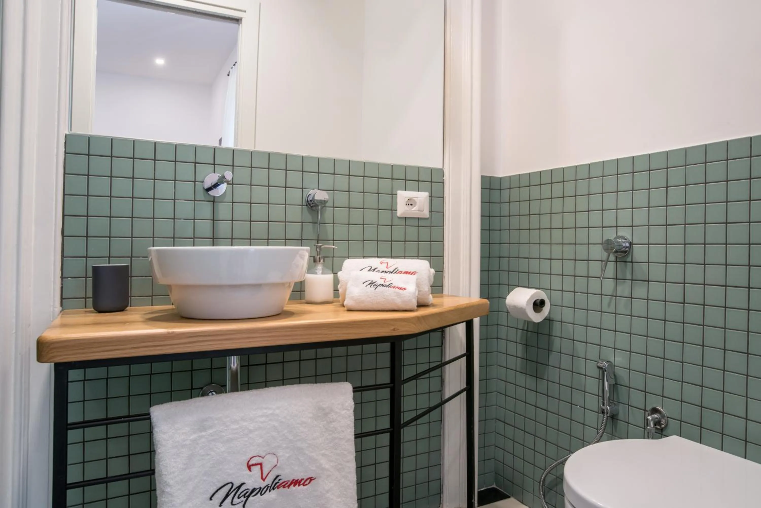 Bathroom in Napoliamo Guest House