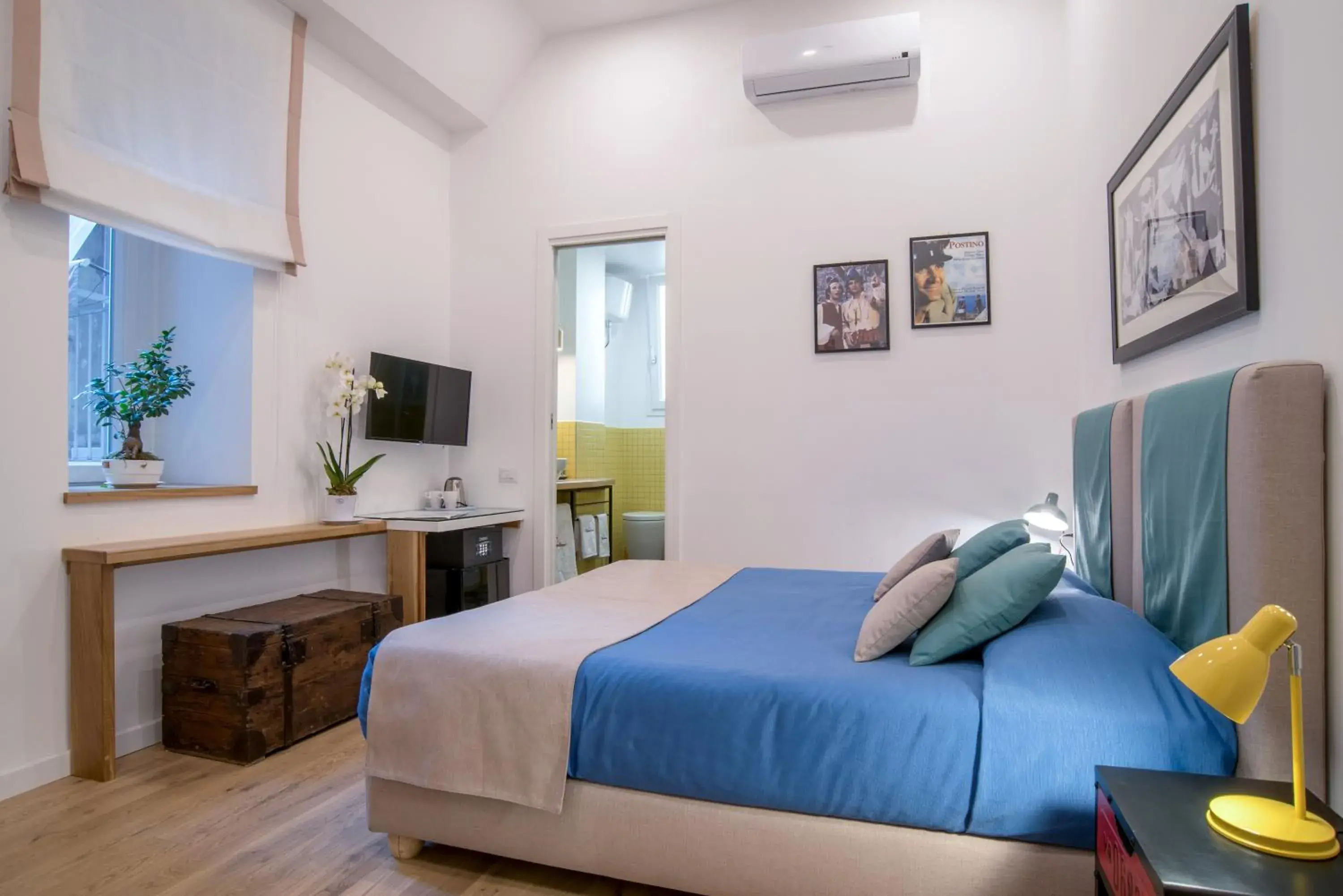Double or Twin Room - single occupancy in Napoliamo Guest House Double or Twin Room - single occupancy in Napoliamo Guest House