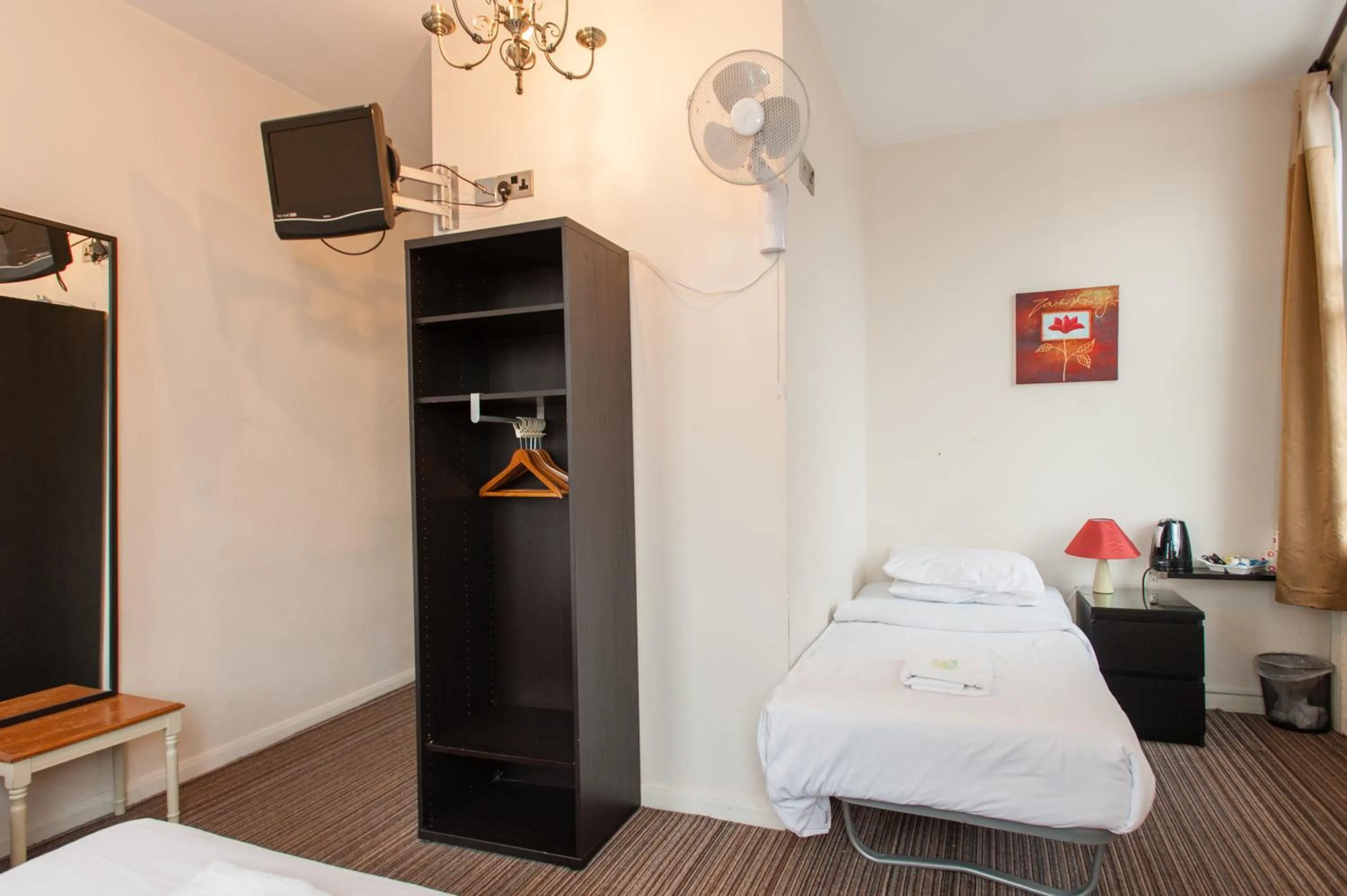 Photo of the whole room in New Market Ale House