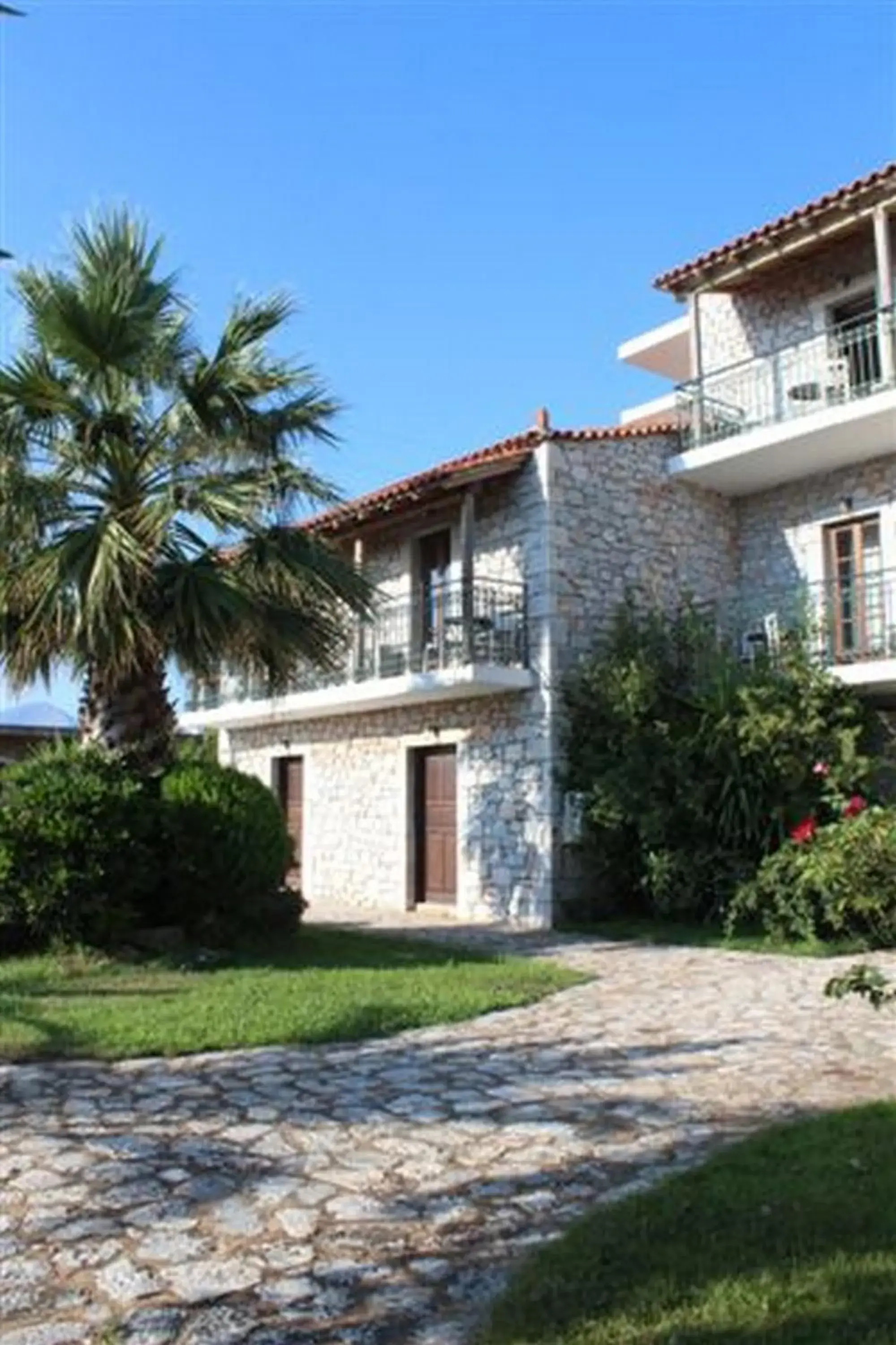 Facade/entrance in Kastro Maini Facade/entrance in Kastro Maini