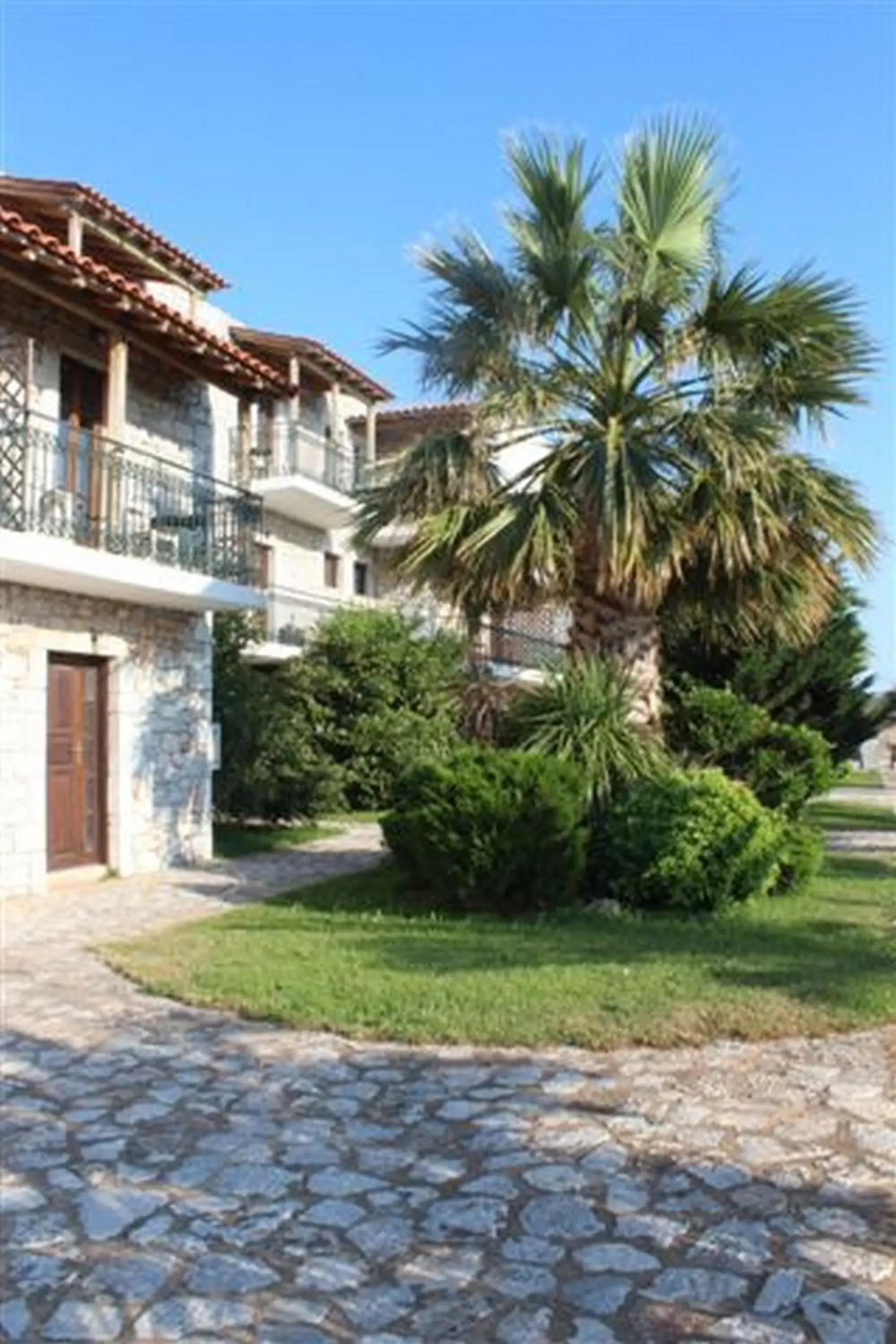 Facade/entrance in Kastro Maini Facade/entrance in Kastro Maini