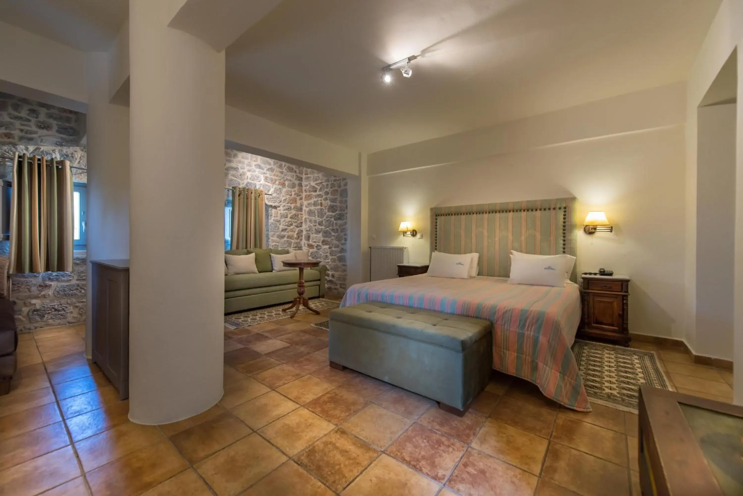 Photo of the whole room, Bed in Kastro Maini Photo of the whole room, Bed in Kastro Maini