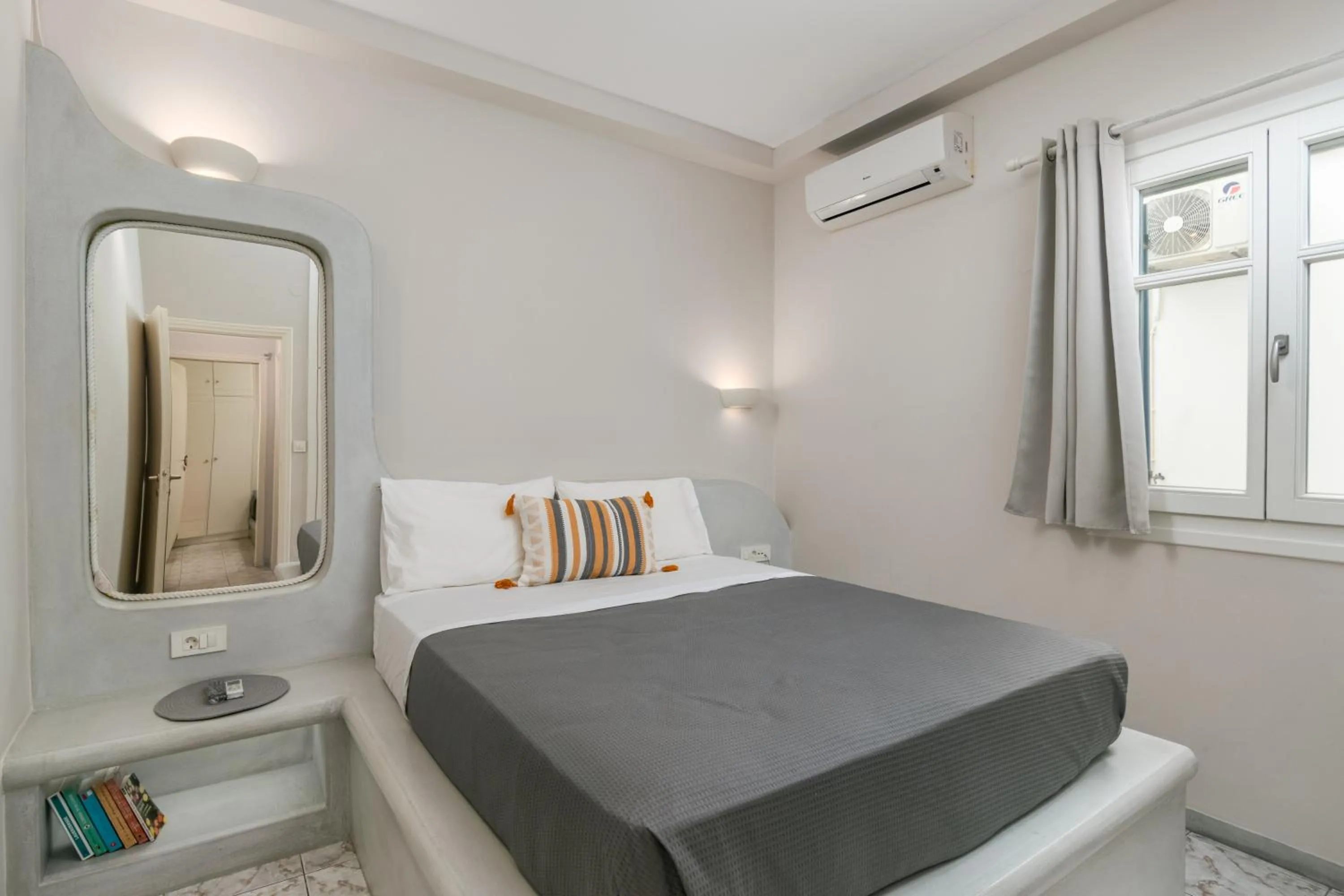 Bed in Vira Vivere Houses