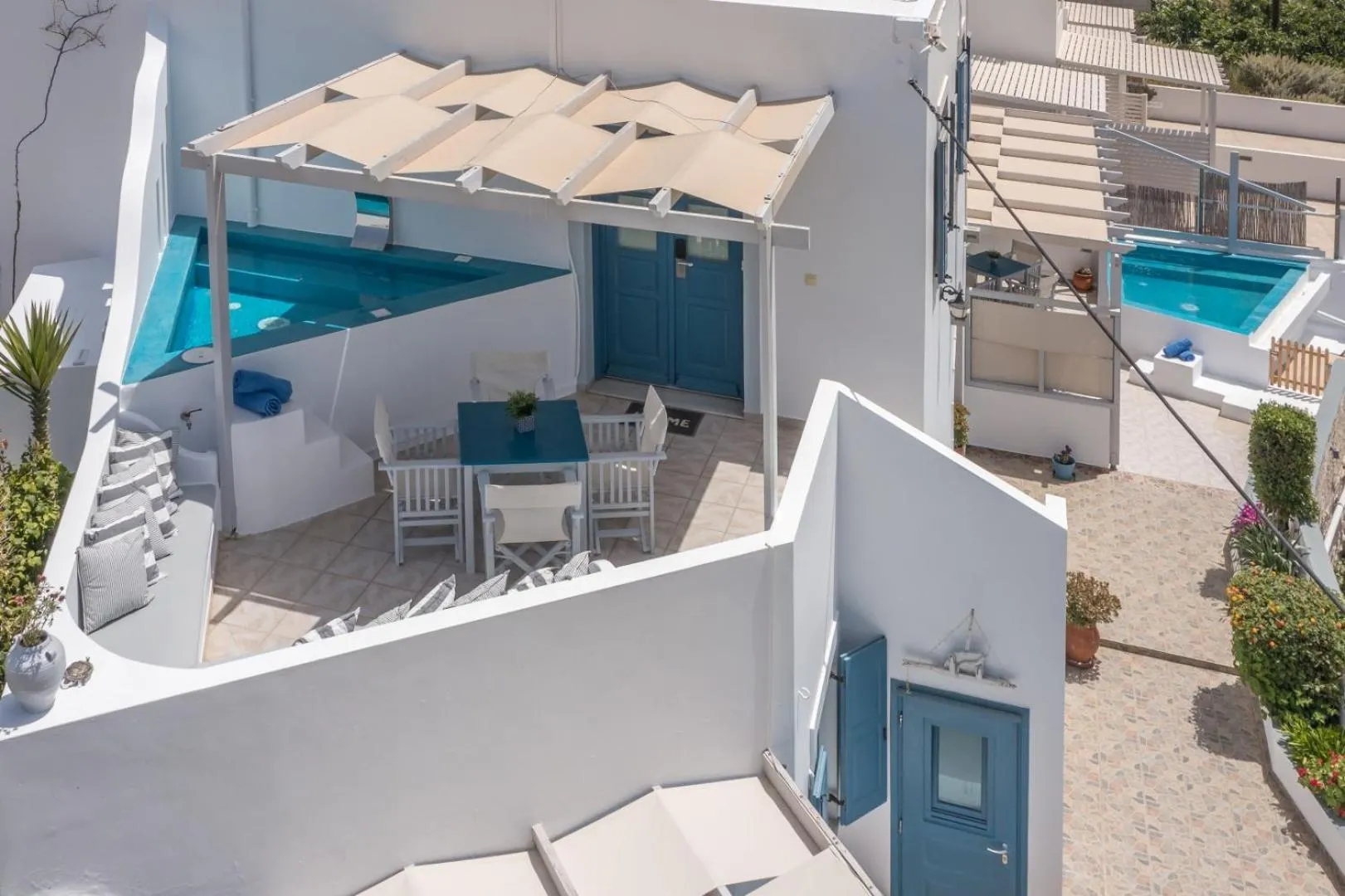 Property building in Vira Vivere Houses