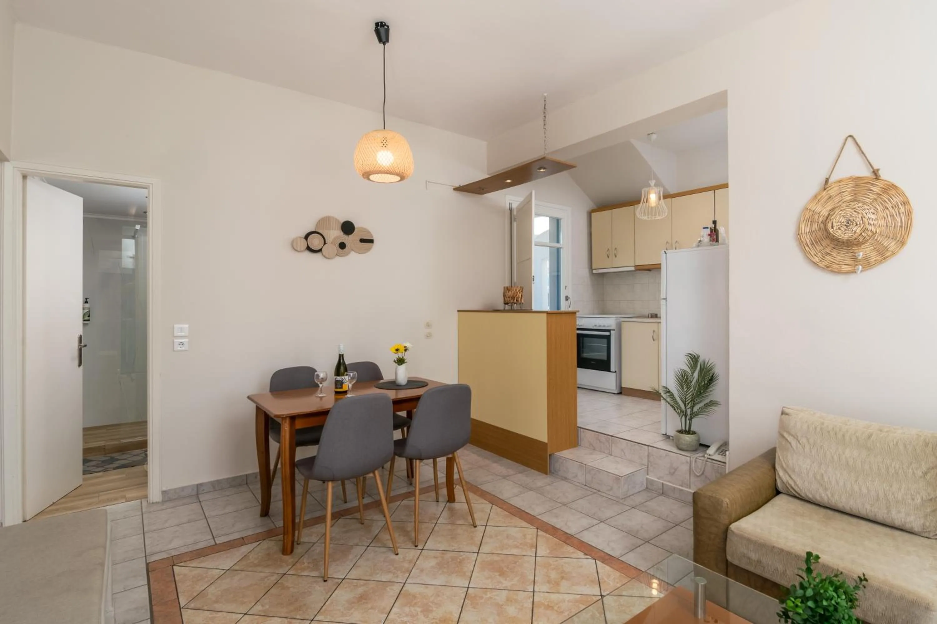 Dining area in Vira Vivere Houses
