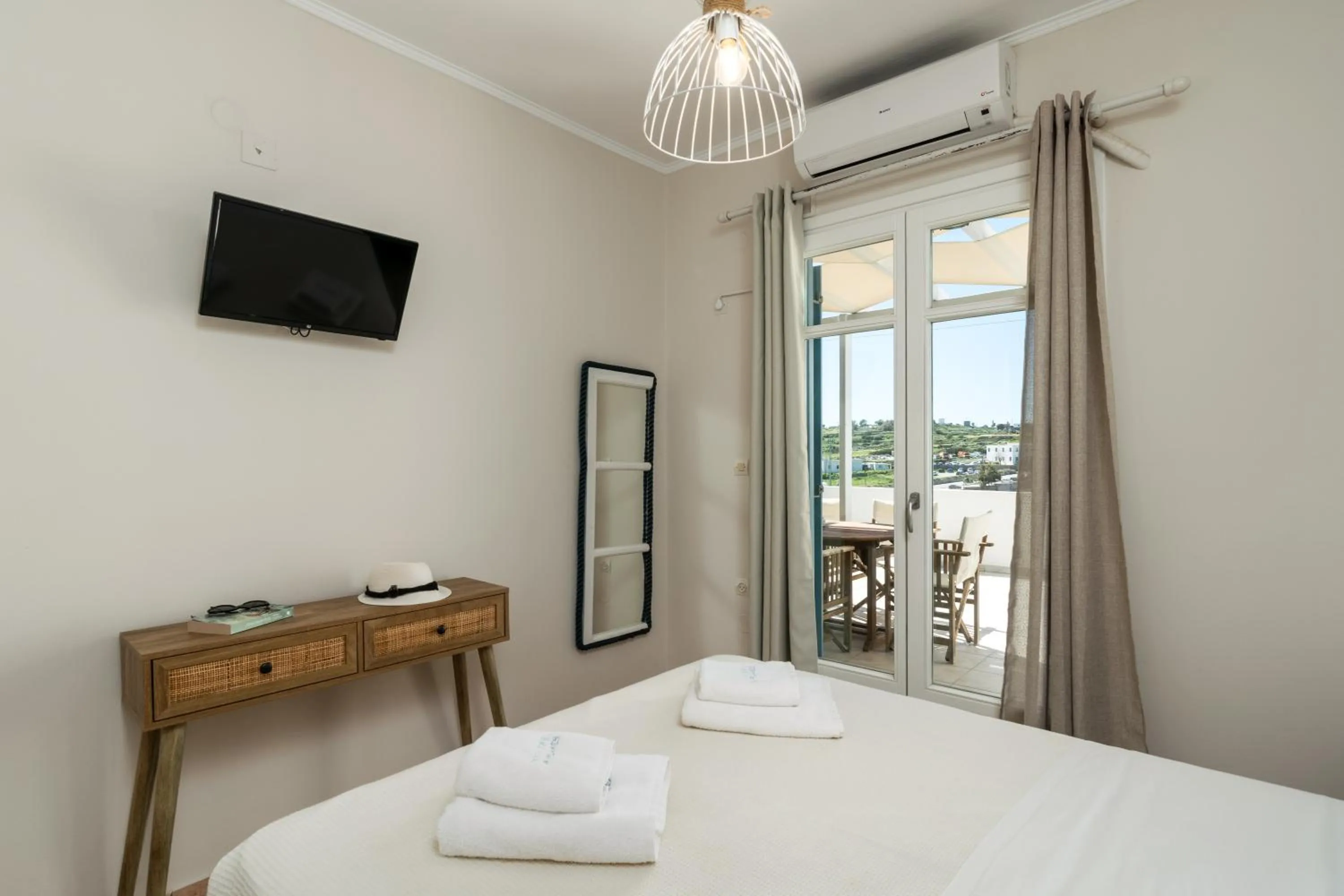 Bed in Vira Vivere Houses
