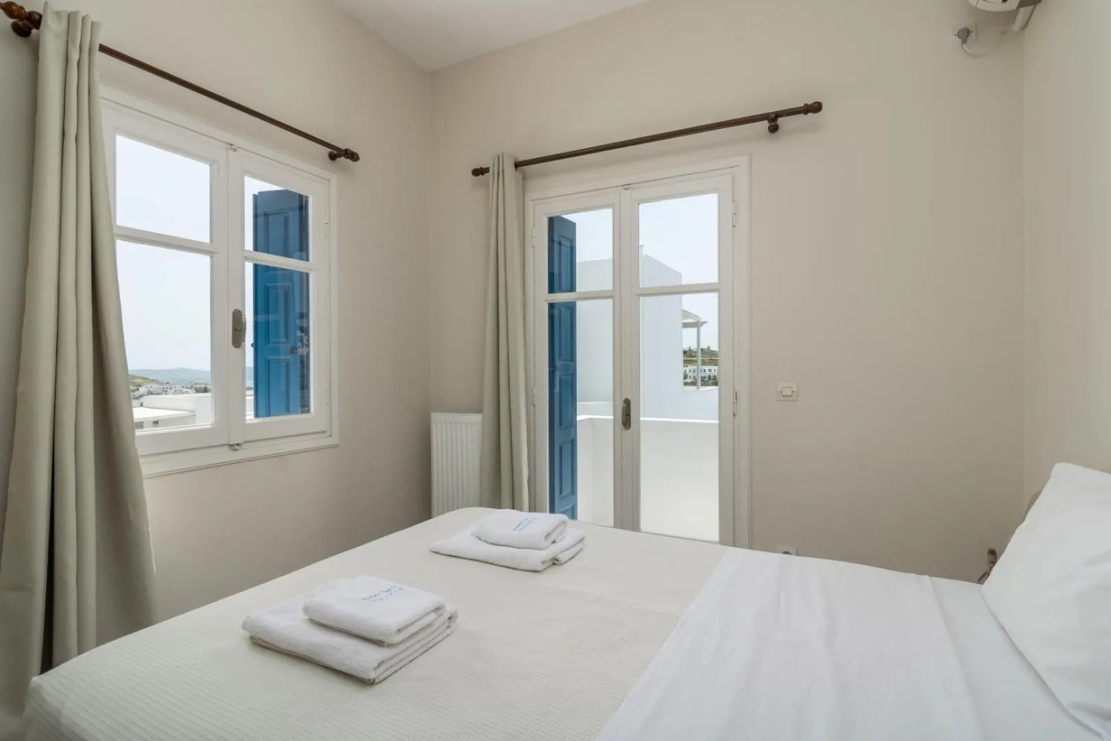 Bedroom, Bed in Vira Vivere Houses