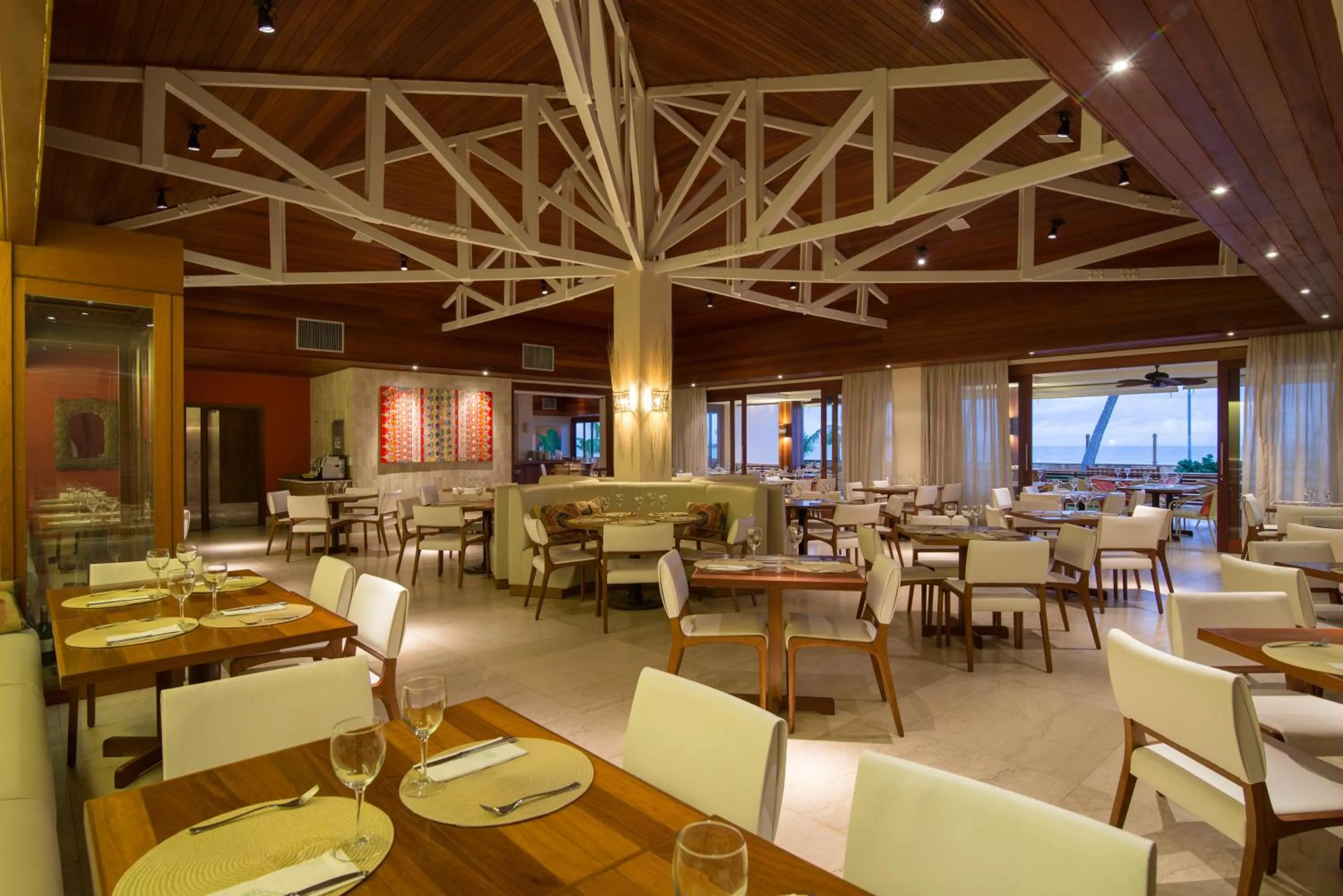Restaurant/places to eat in Jatiuca Hotel & Resort