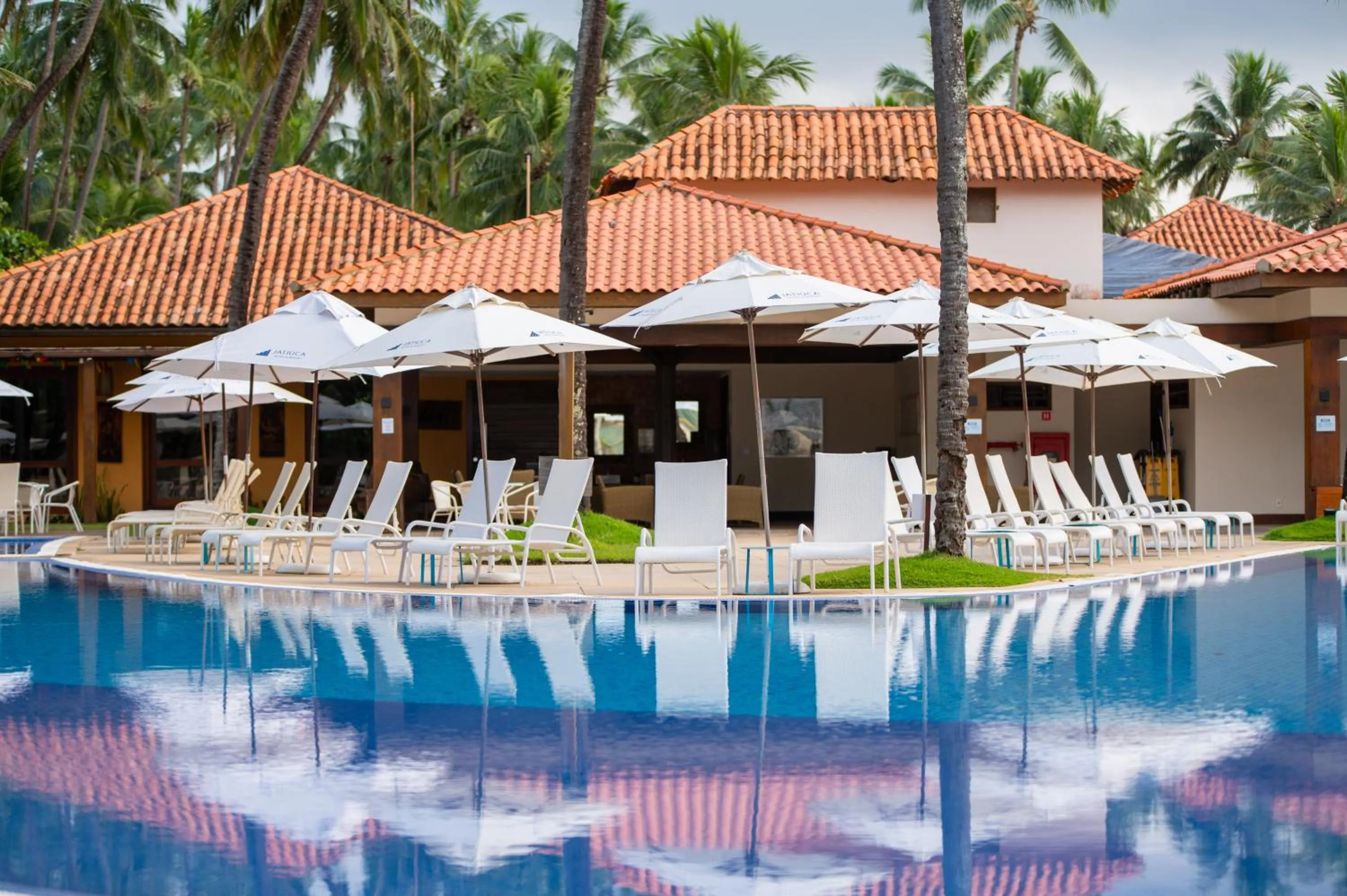 Pool view in Jatiúca Suites Resort by Slaviero Hotéis