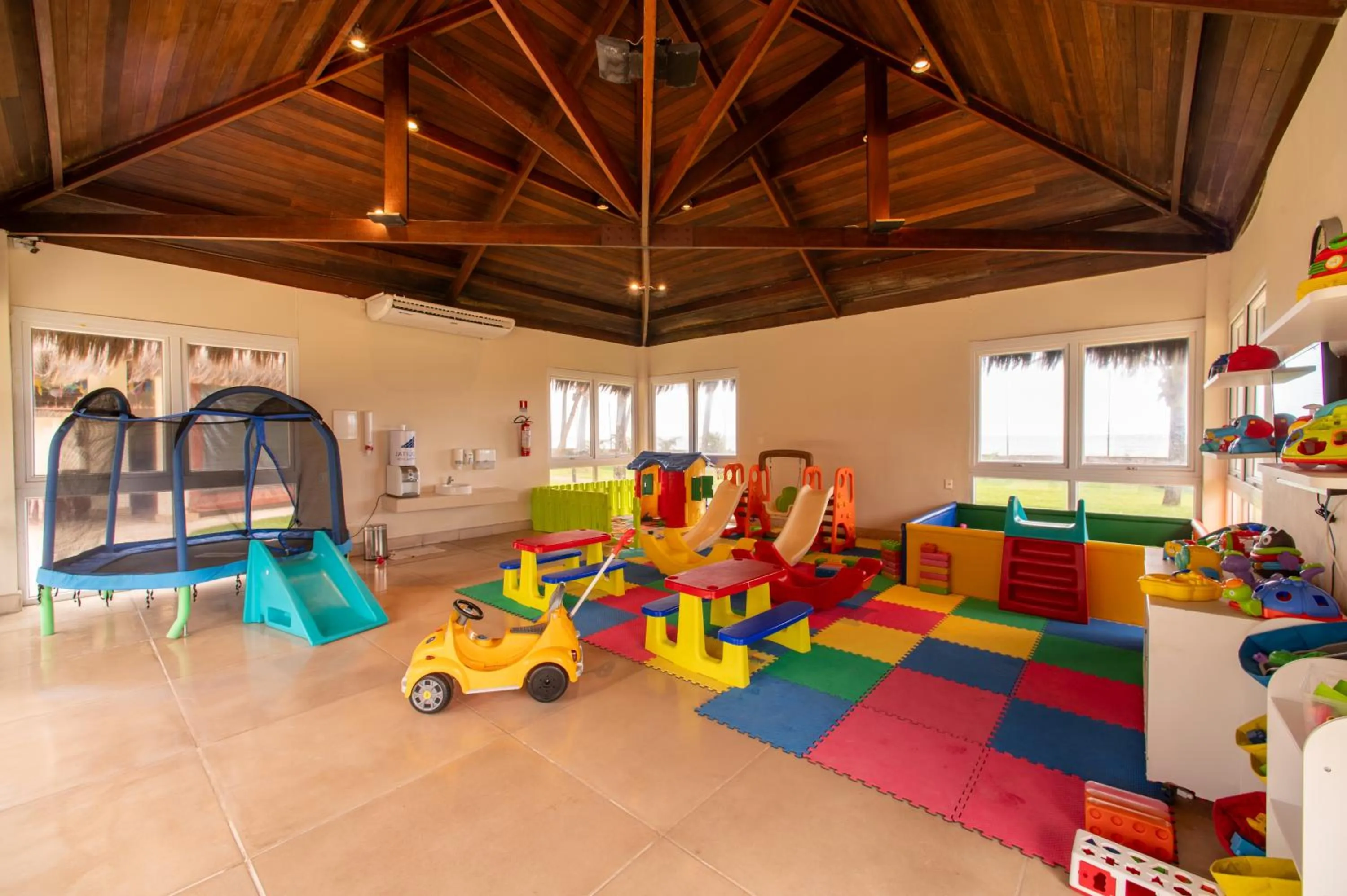 Entertainment in Jatiúca Suites Resort by Slaviero Hotéis