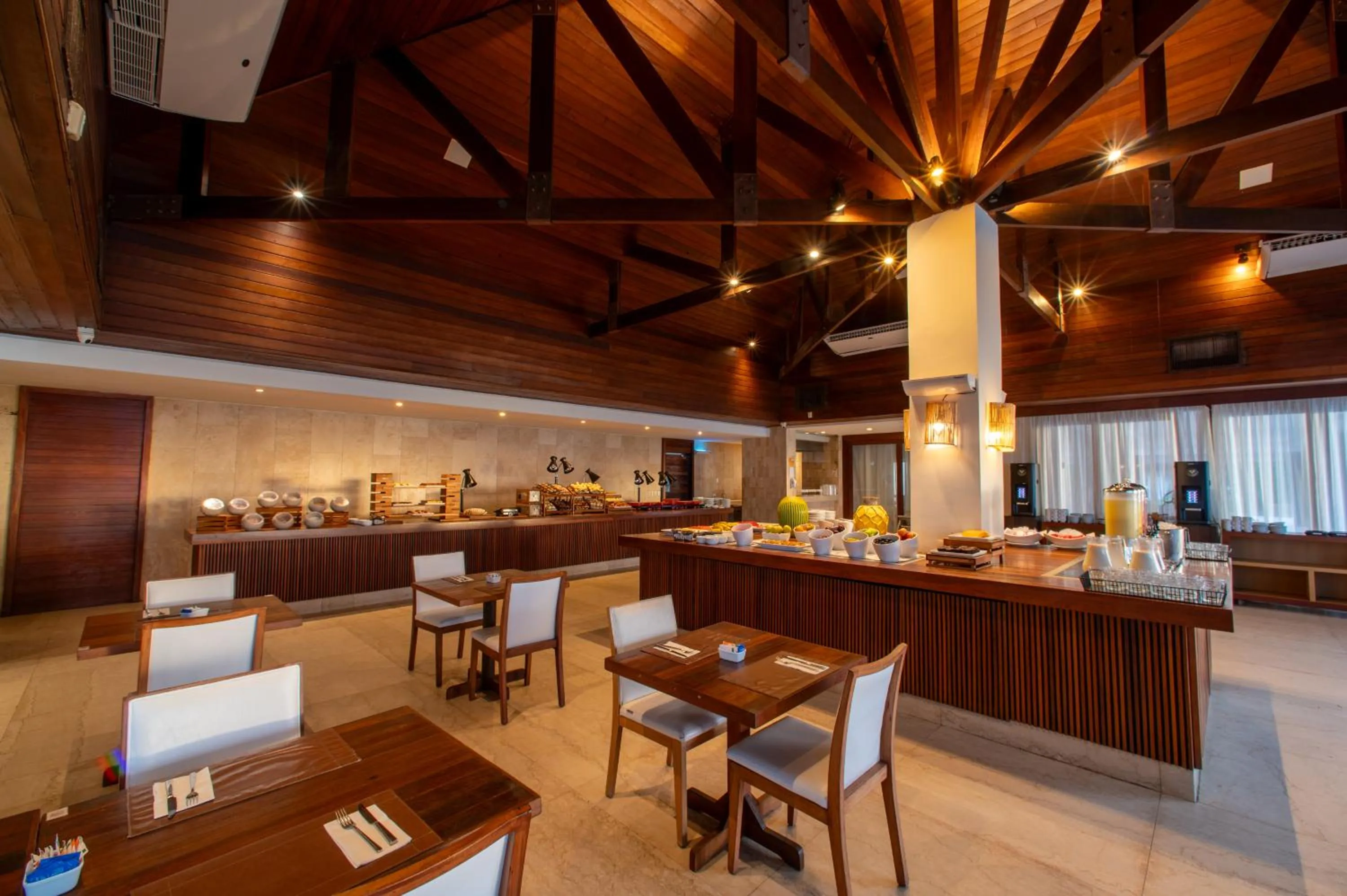 Restaurant/places to eat in Jatiúca Suites Resort by Slaviero Hotéis