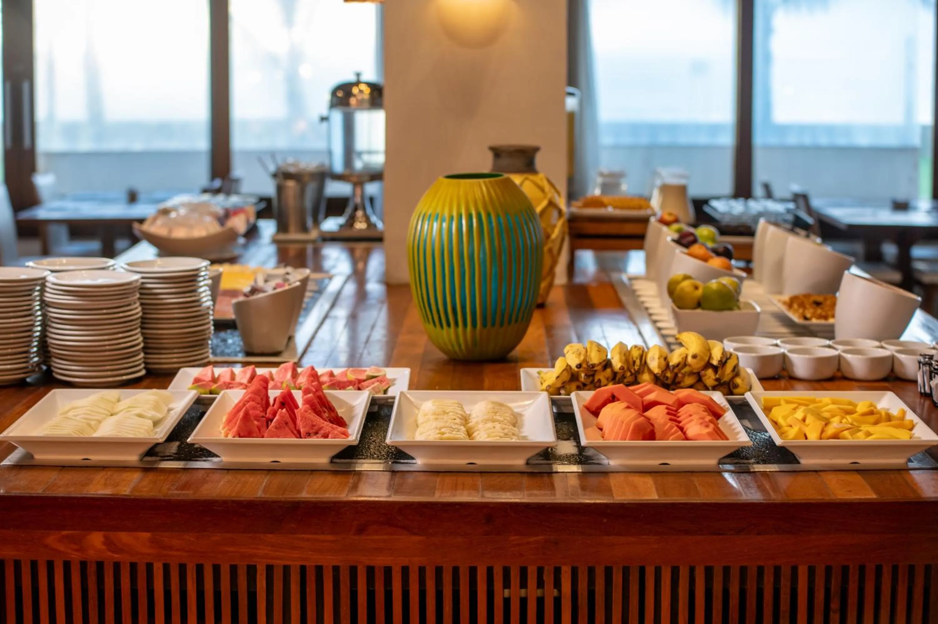 Breakfast in Jatiúca Suites Resort by Slaviero Hotéis