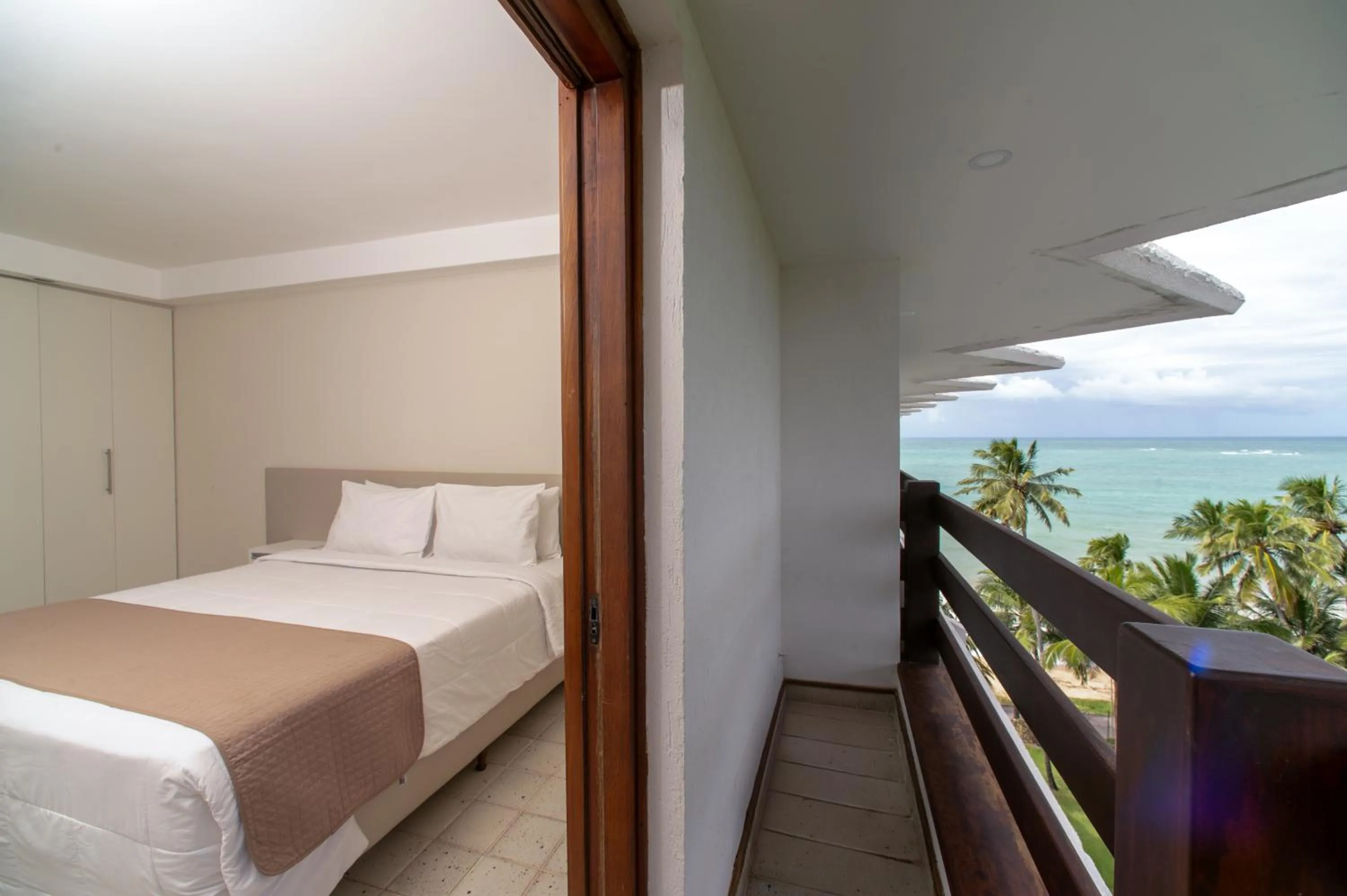 View (from property/room), Bed in Jatiúca Suites Resort by Slaviero Hotéis