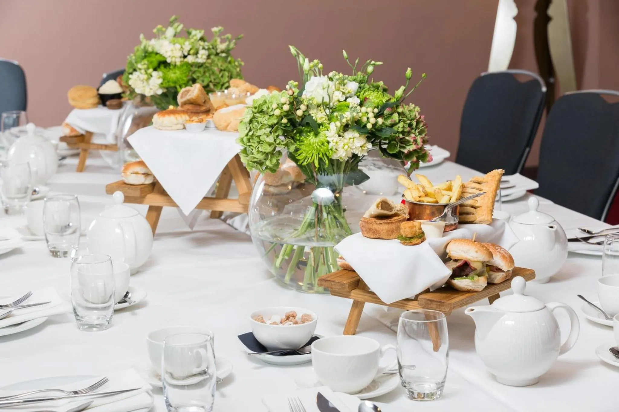 Restaurant/places to eat in Holiday Inn Manchester-Mediacityuk by IHG