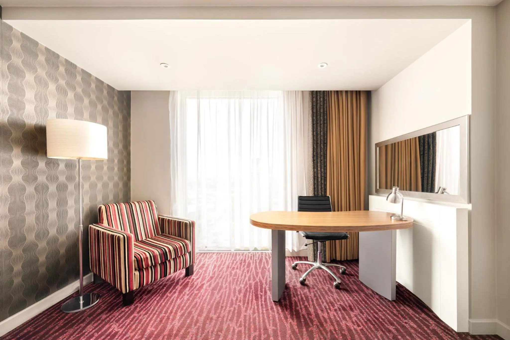 Photo of the whole room in Holiday Inn Manchester-Mediacityuk by IHG