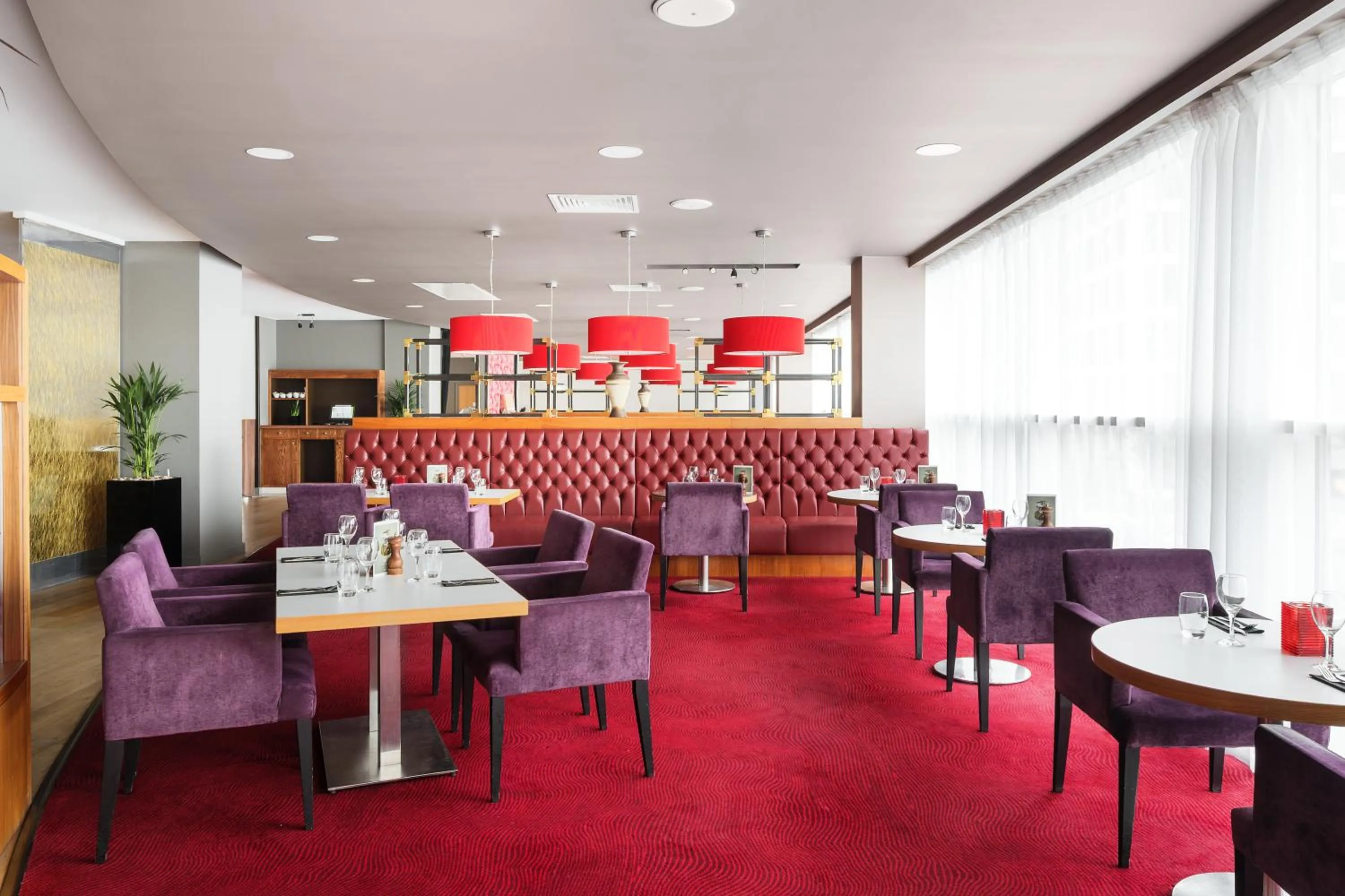 Restaurant/places to eat in Holiday Inn Manchester-Mediacityuk by IHG